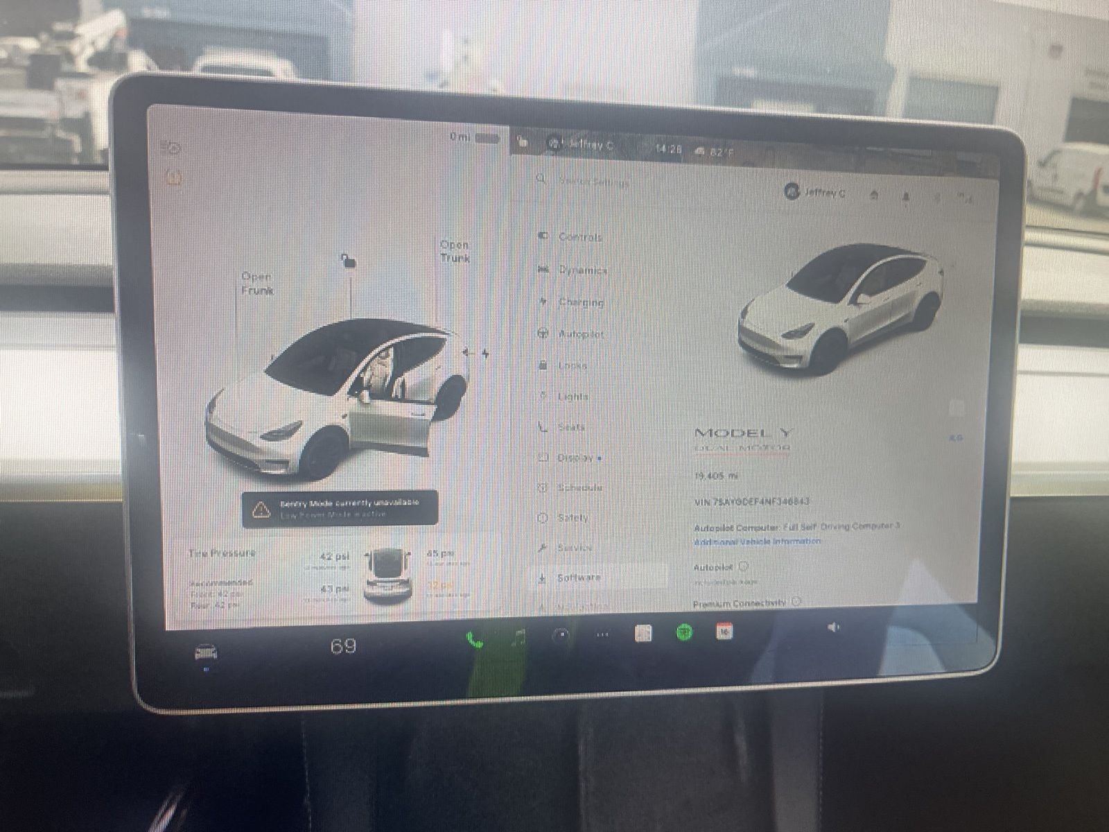 Thumbnail: 2022 Tesla Model Y - 8