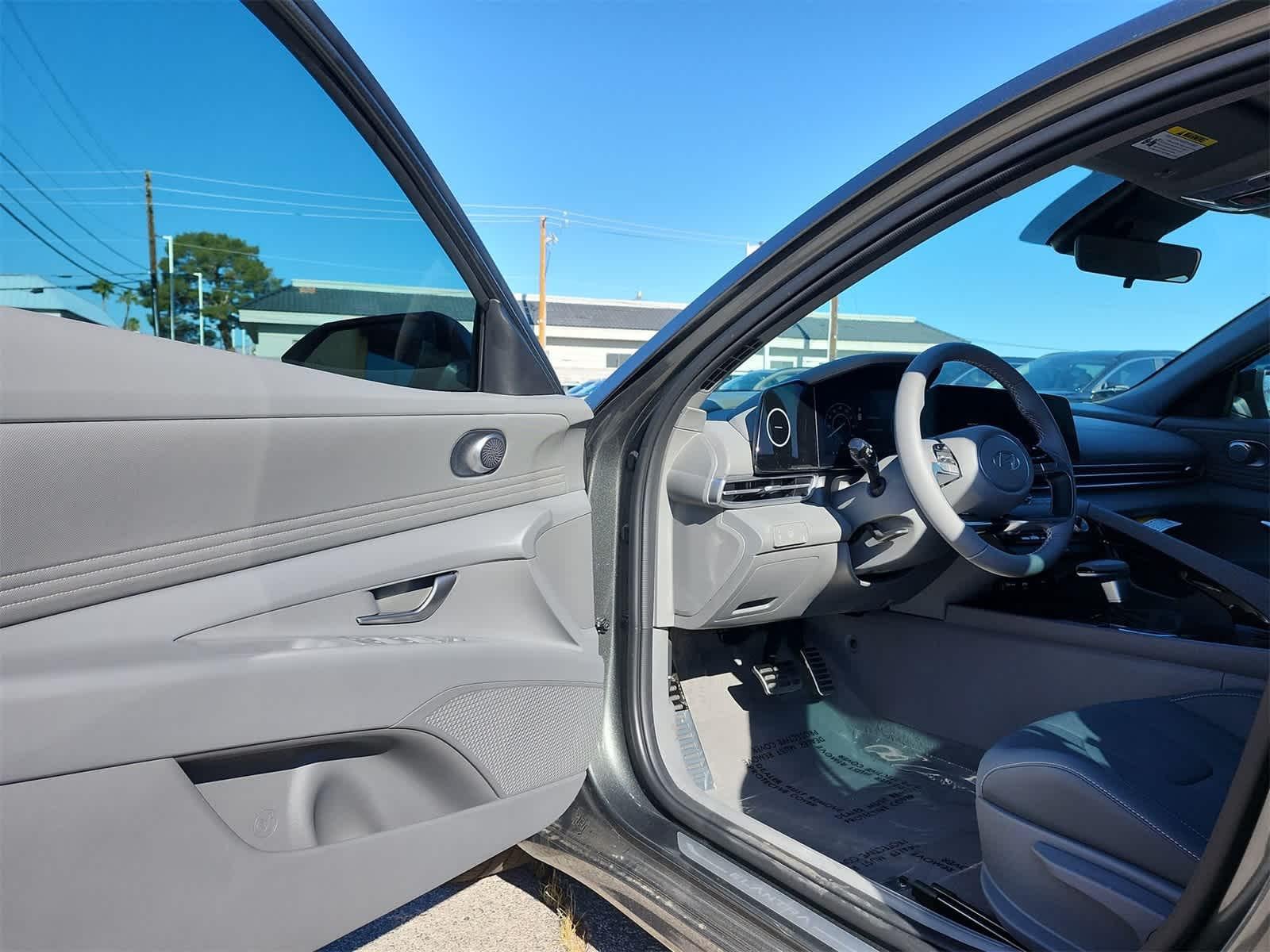 Thumbnail: 2025 Hyundai Elantra - 10