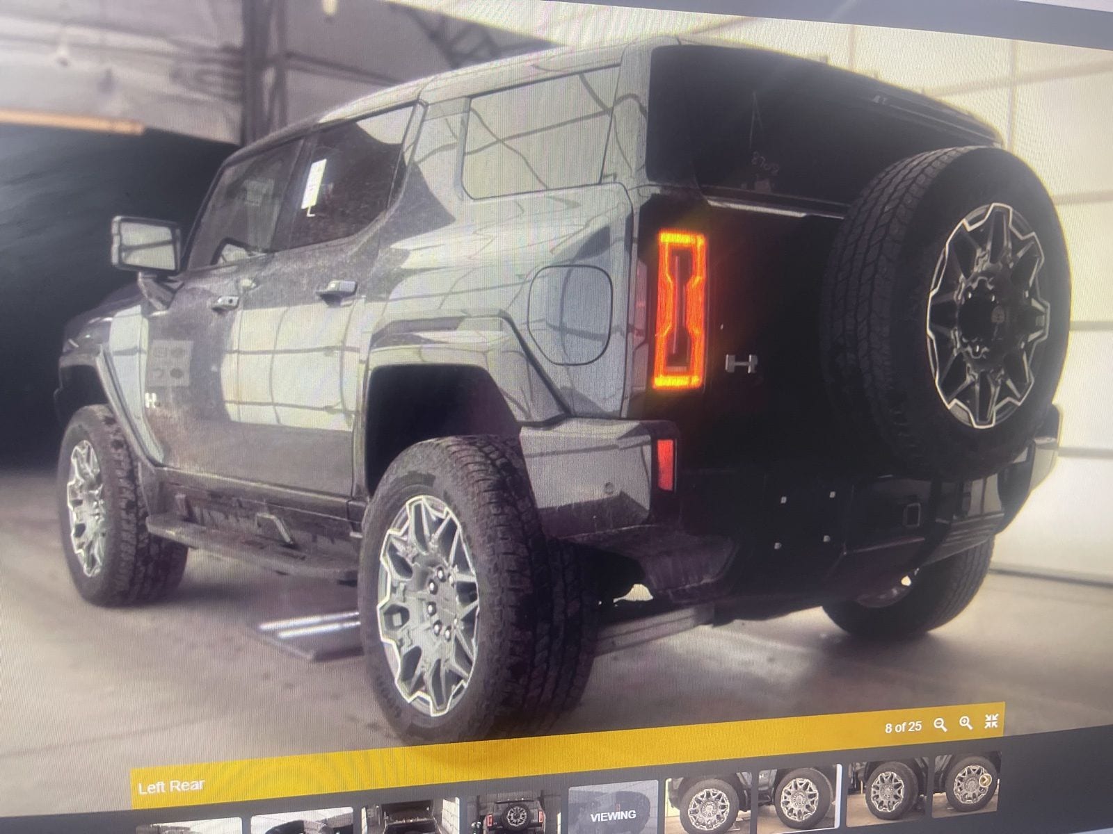 Thumbnail: 2025 GMC Hummer EV - 7