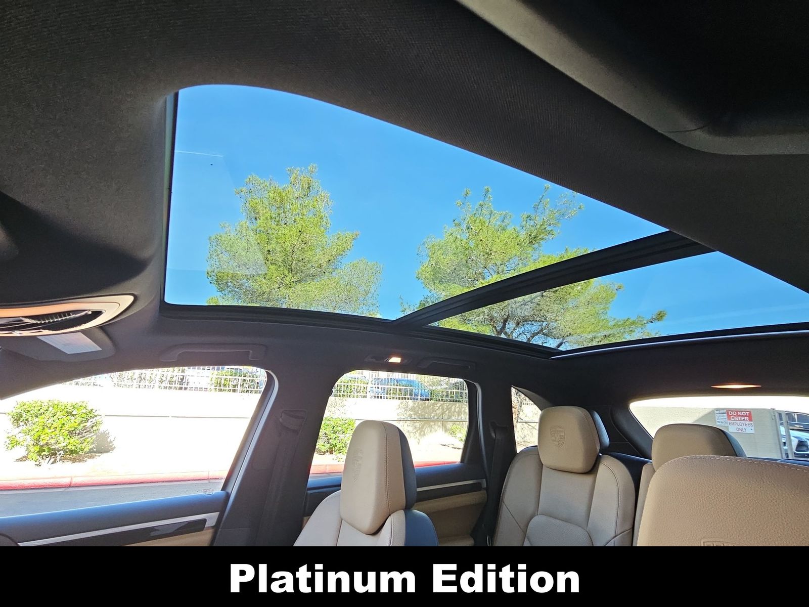 Thumbnail: 2014 Porsche Cayenne - 29