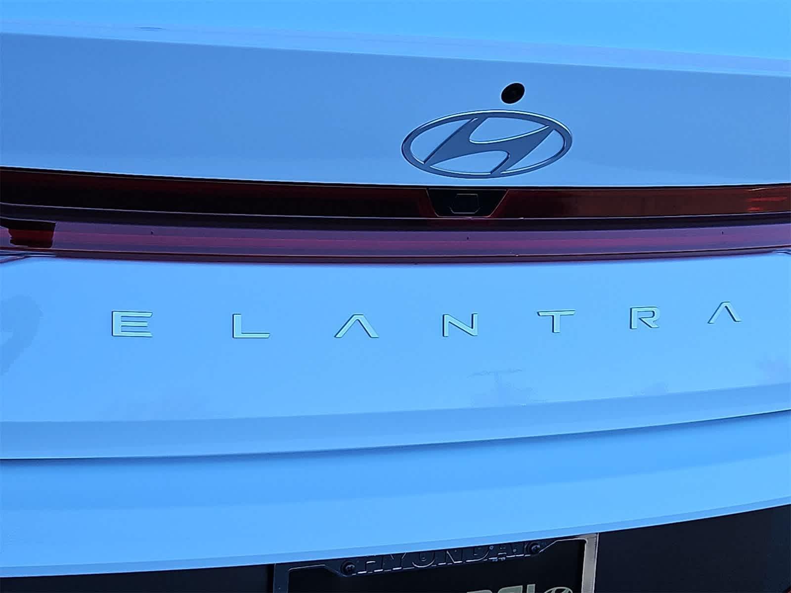 Thumbnail: 2025 Hyundai Elantra - 11
