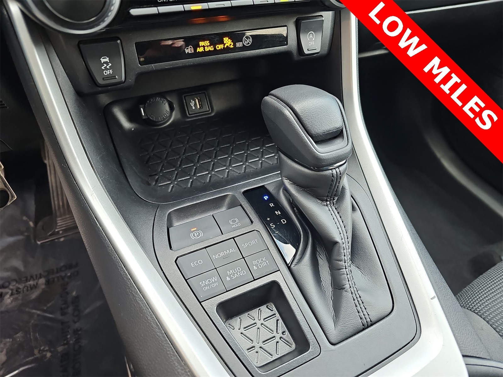 Thumbnail: 2024 Toyota RAV4 - 21