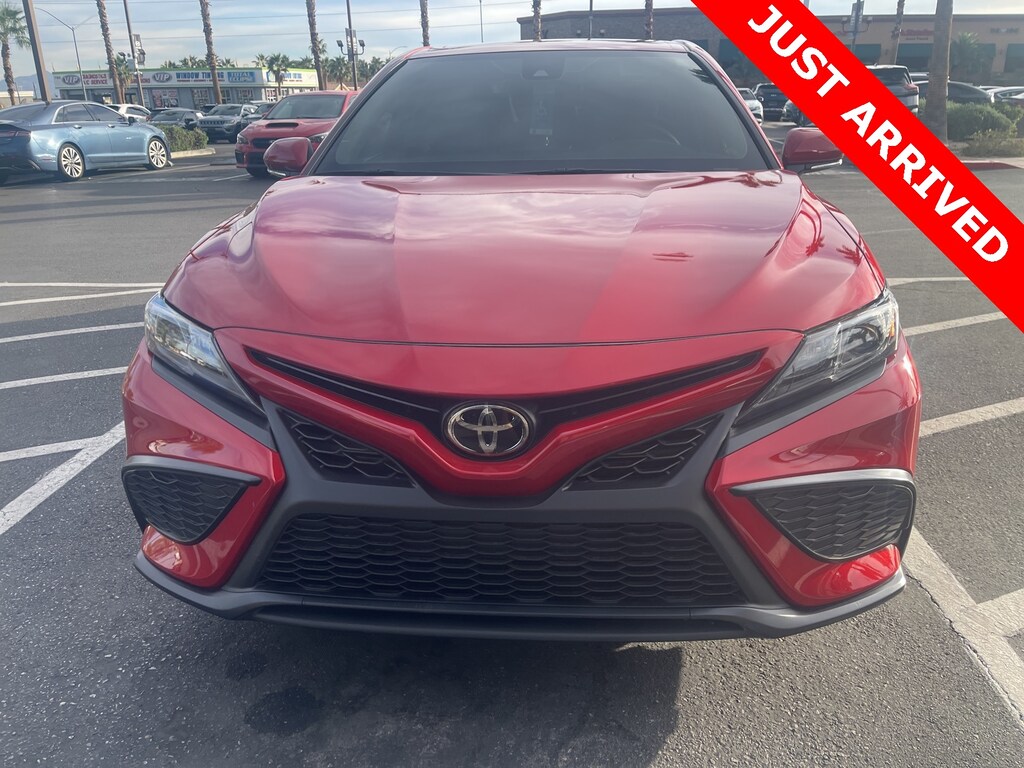 Used 2023 Toyota Camry SE Sedan