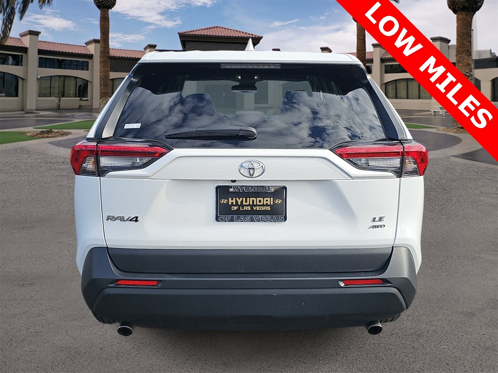 Thumbnail: 2024 Toyota RAV4 - 7