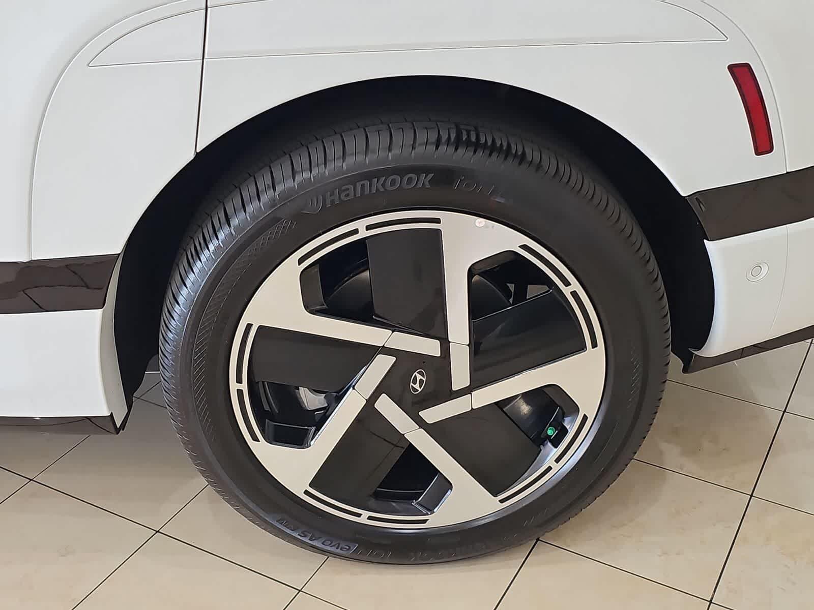 Thumbnail: 2026 Hyundai Ioniq - 12