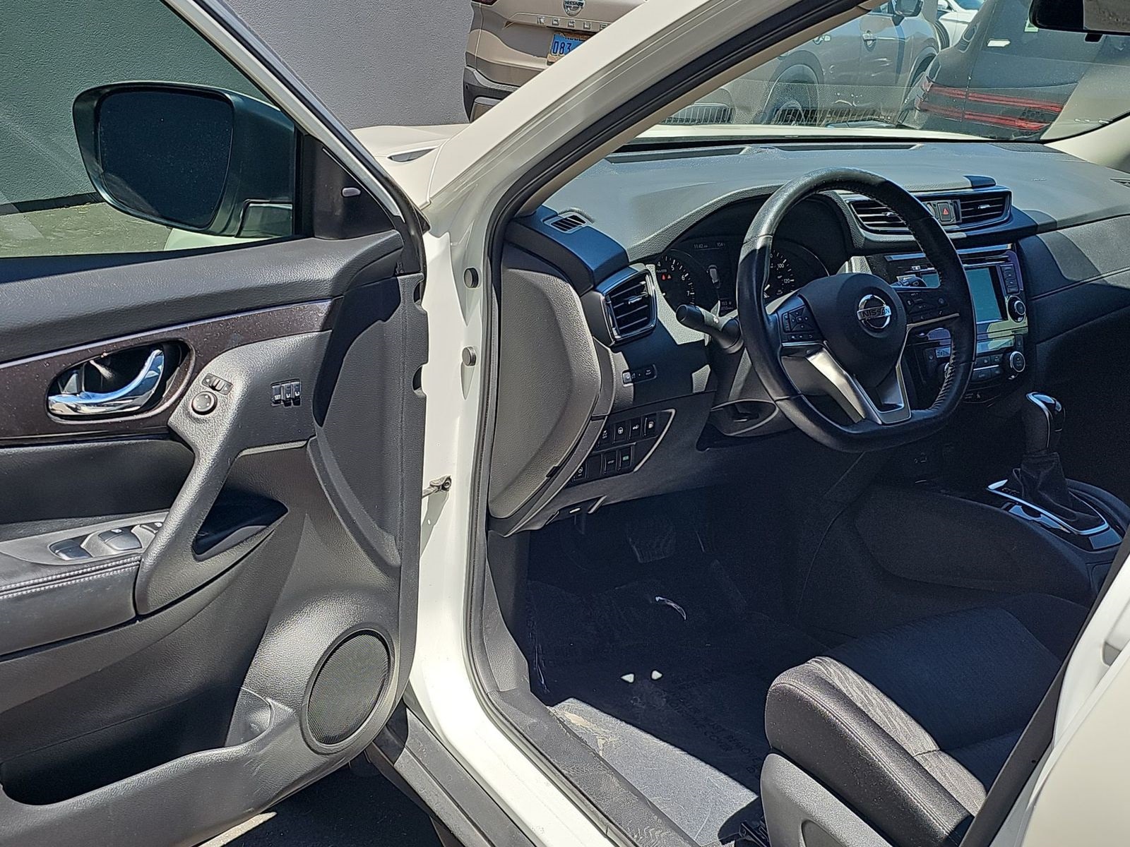 Thumbnail: 2019 Nissan Rogue - 11