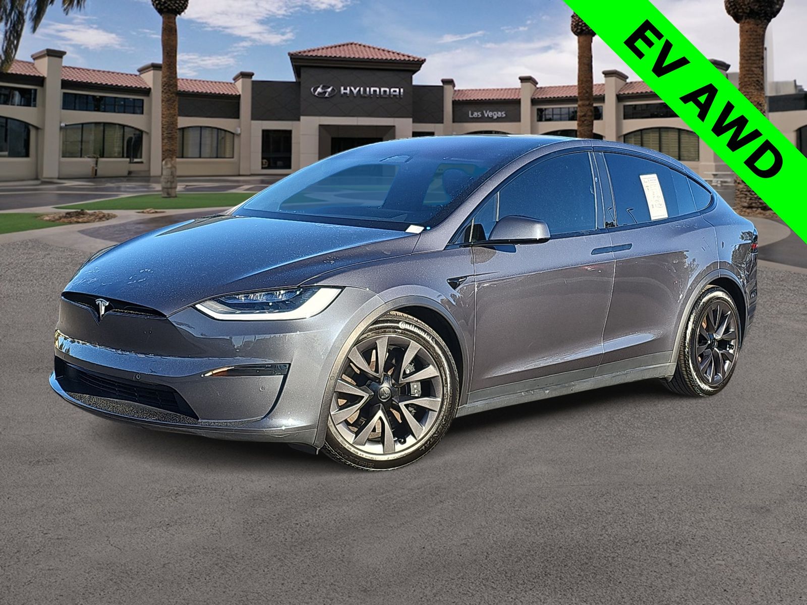 2023 Tesla Model X Long Range's photo