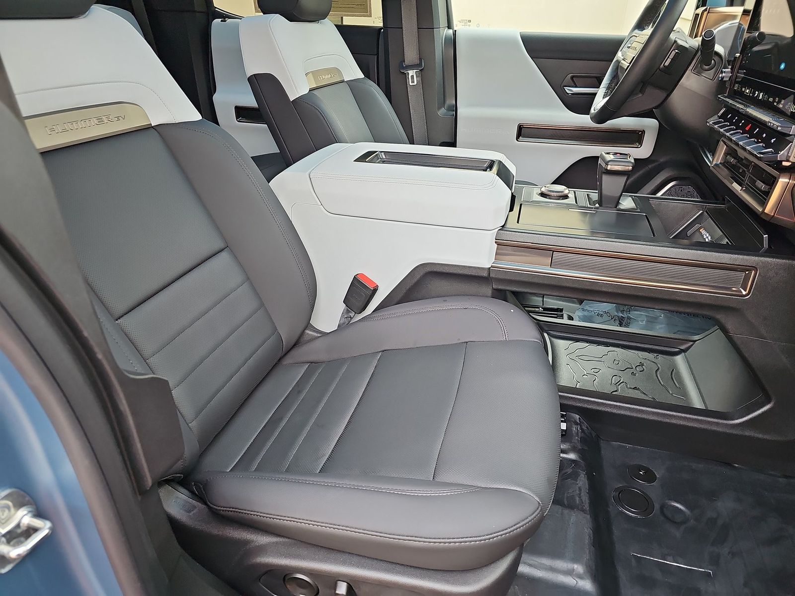 Thumbnail: 2024 GMC Hummer EV - 18