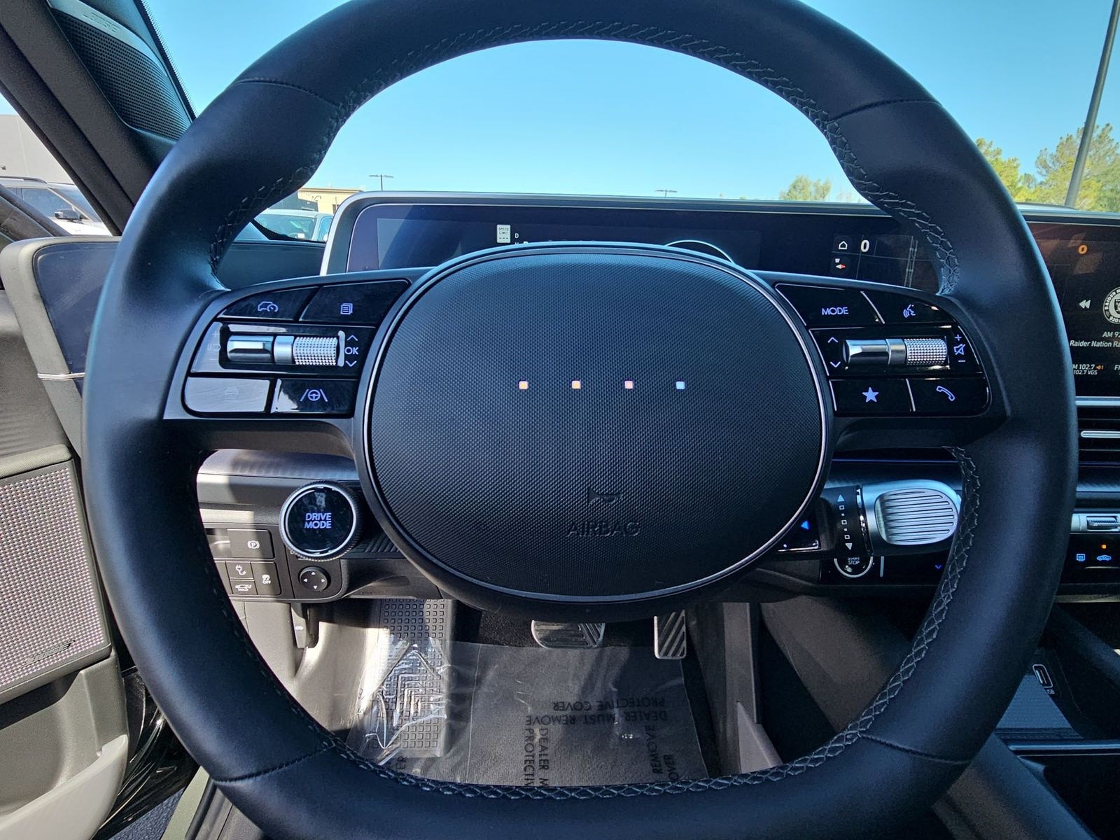 Thumbnail: 2023 Hyundai Ioniq 6 - 20