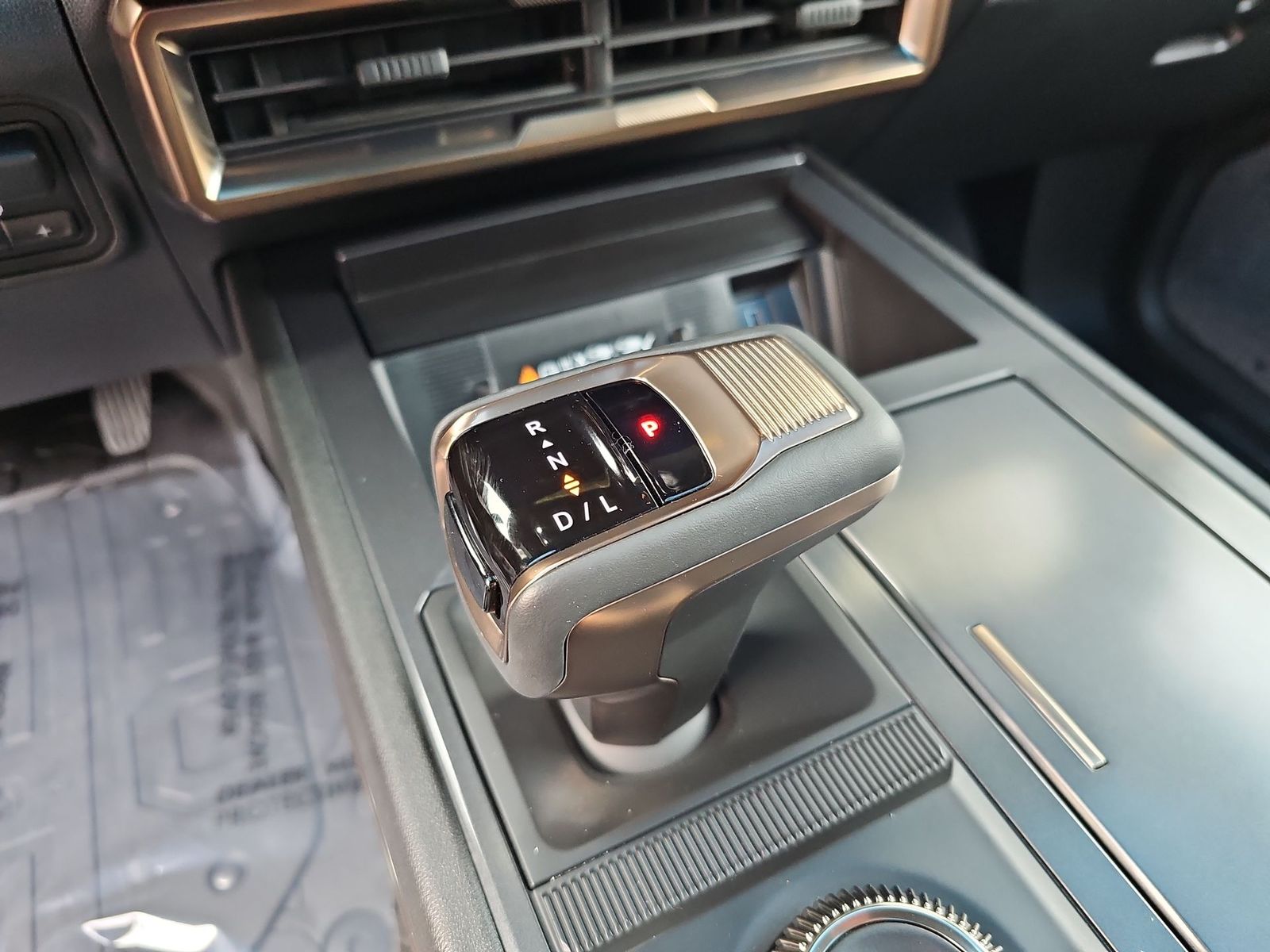 Thumbnail: 2024 GMC Hummer EV - 21