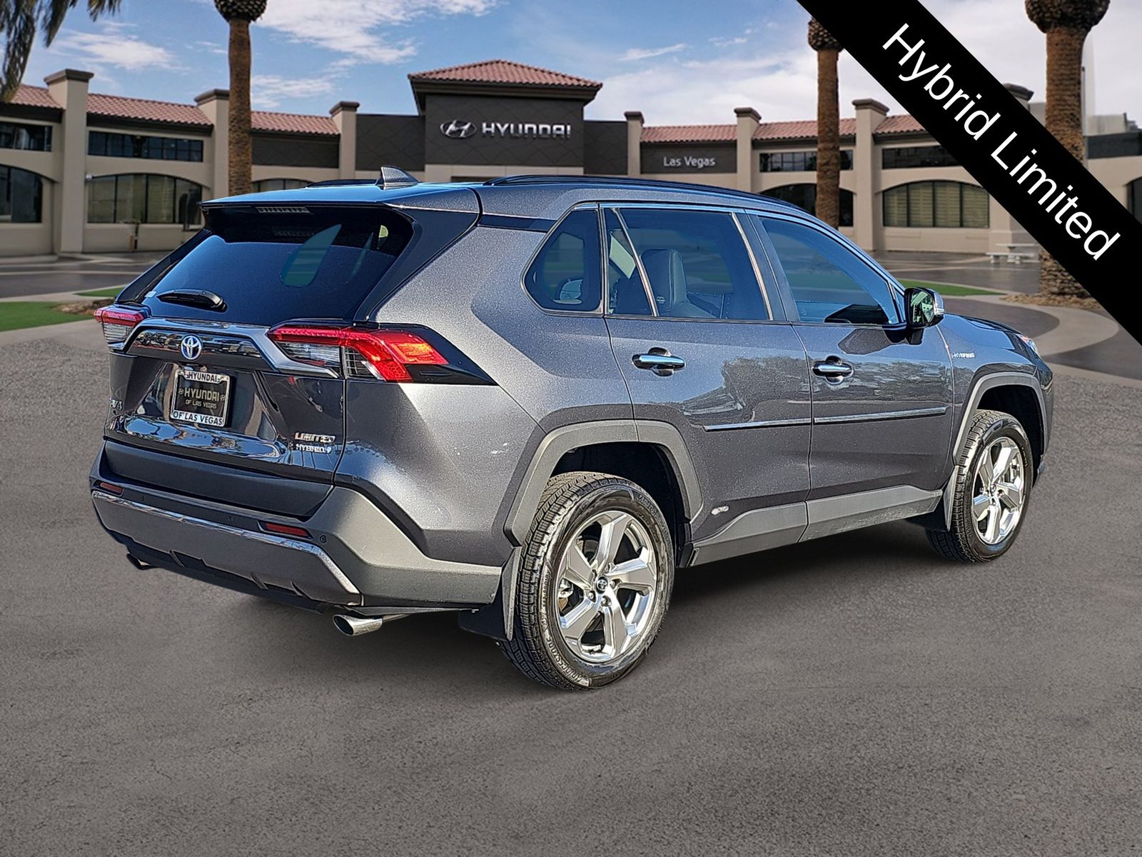 Thumbnail: 2021 Toyota RAV4 - 7