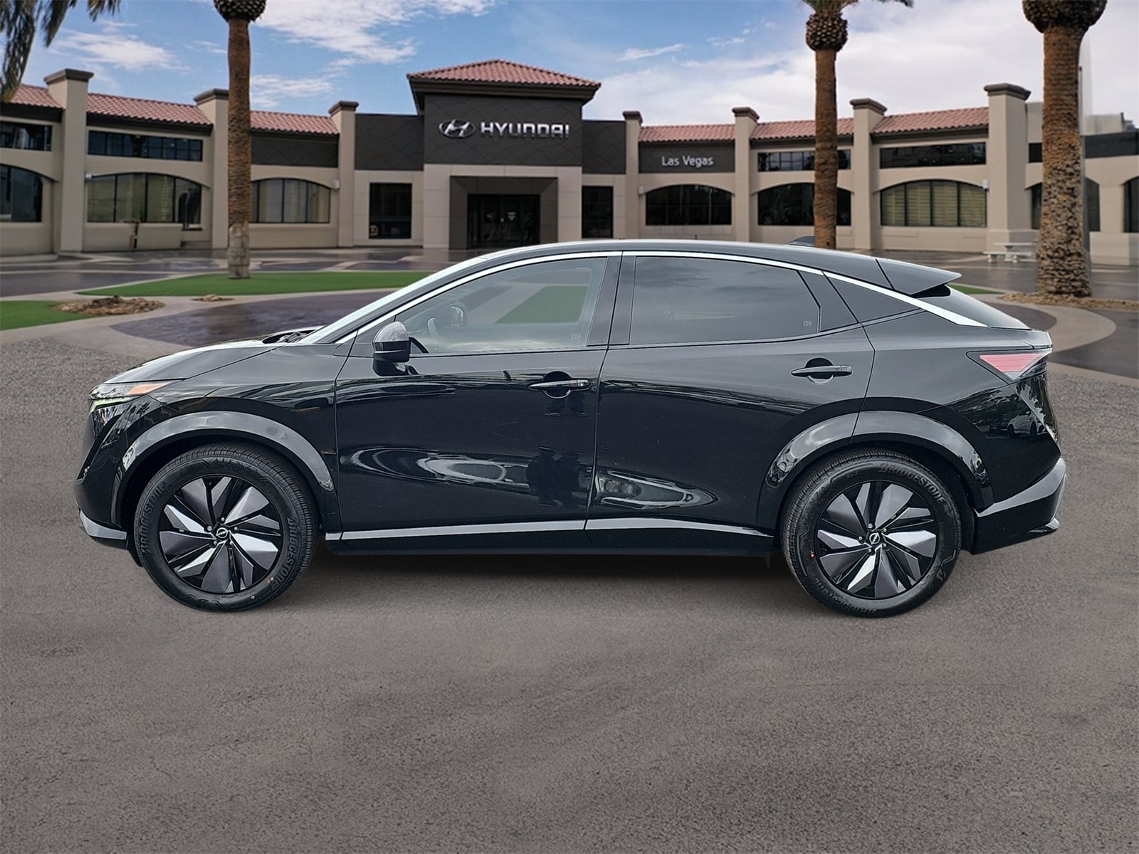 Thumbnail: 2023 Nissan Ariya - 5