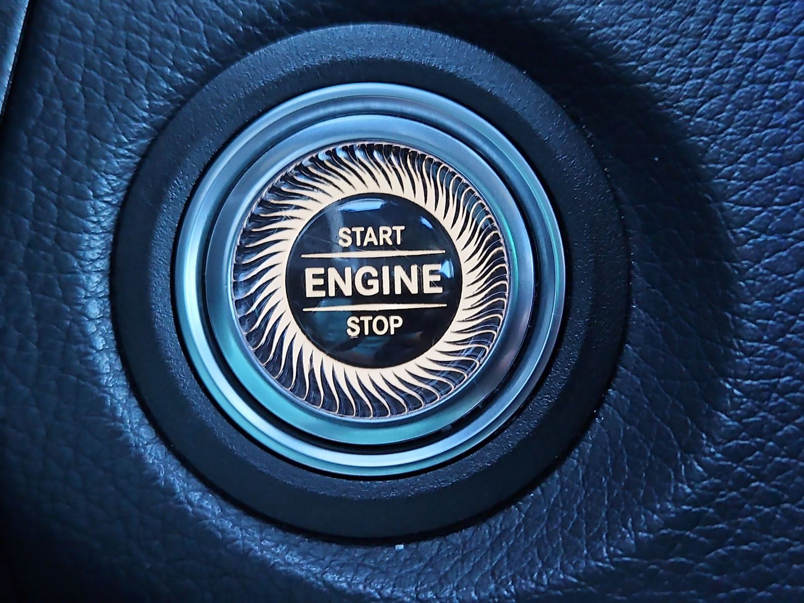 Thumbnail: 2022 Mercedes-Benz GLC - 24