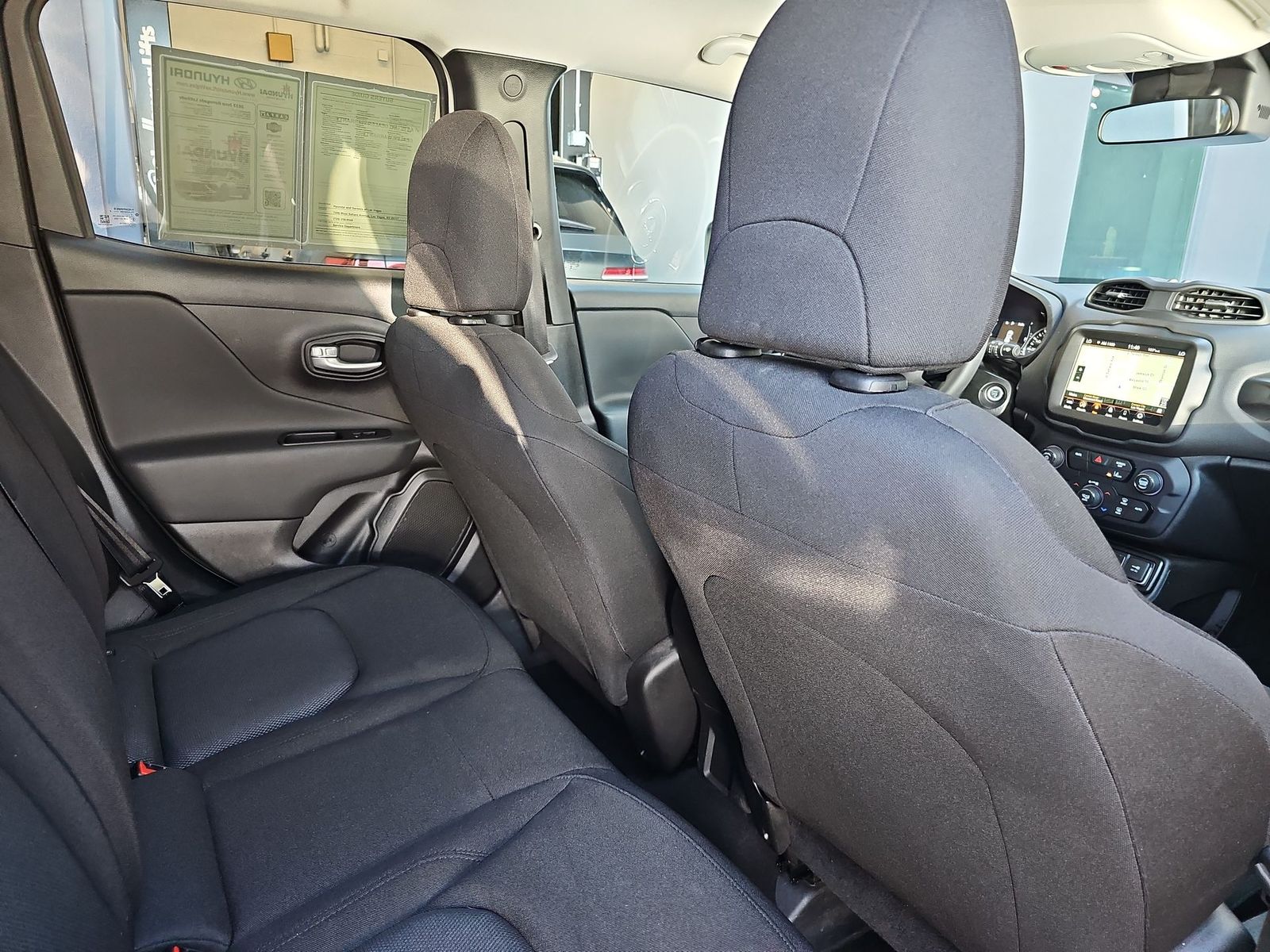 Thumbnail: 2023 Jeep Renegade - 15