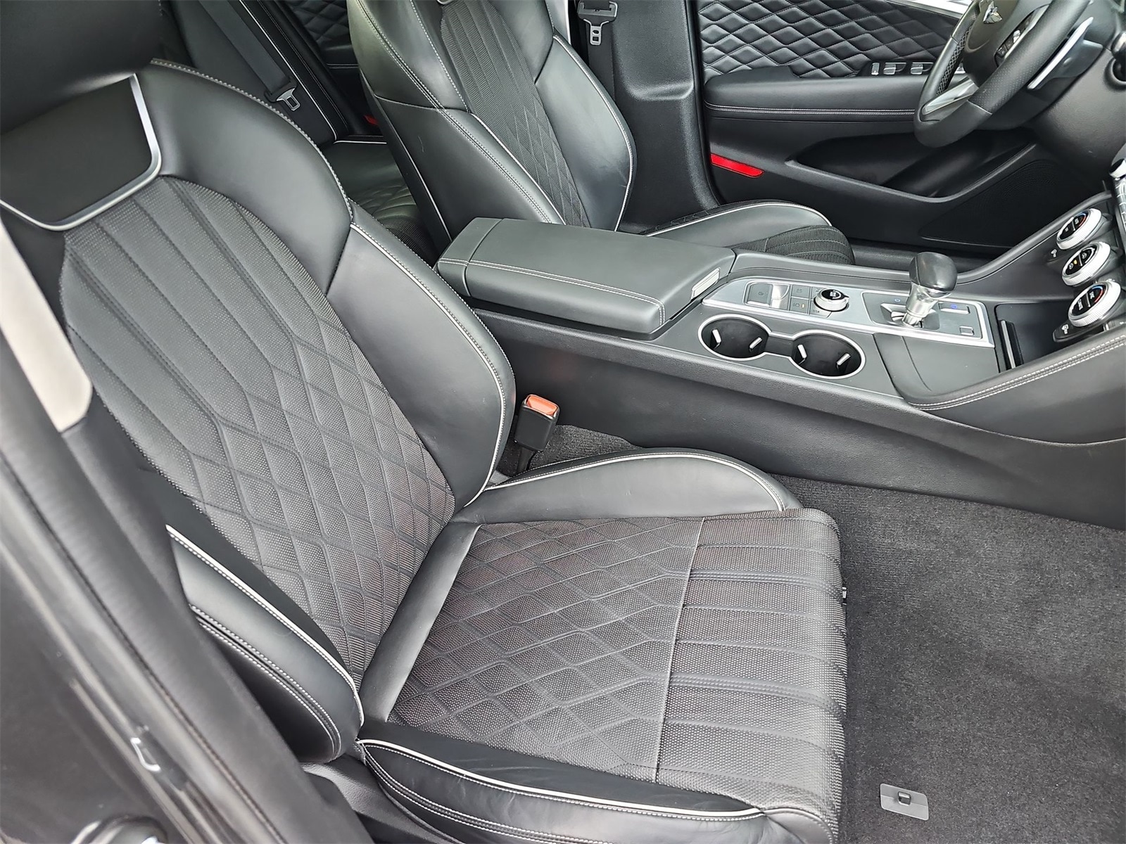 Thumbnail: 2019 Genesis G70 - 18