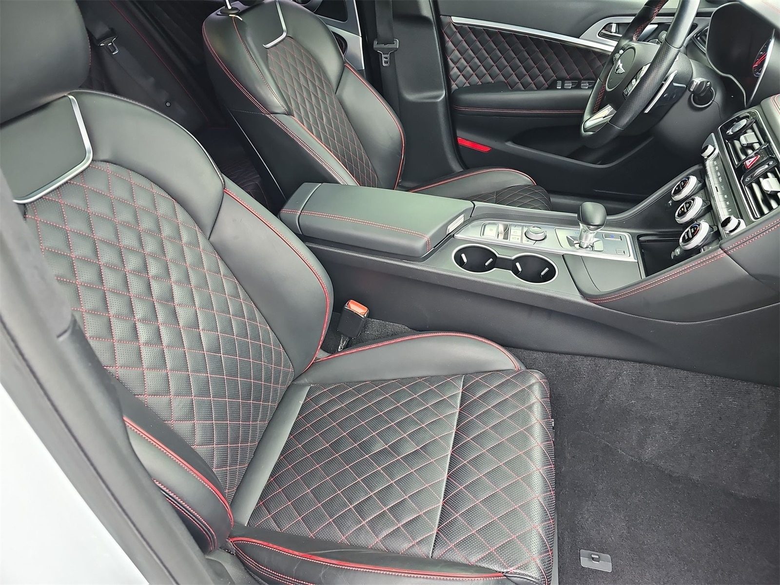 Thumbnail: 2019 Genesis G70 - 18