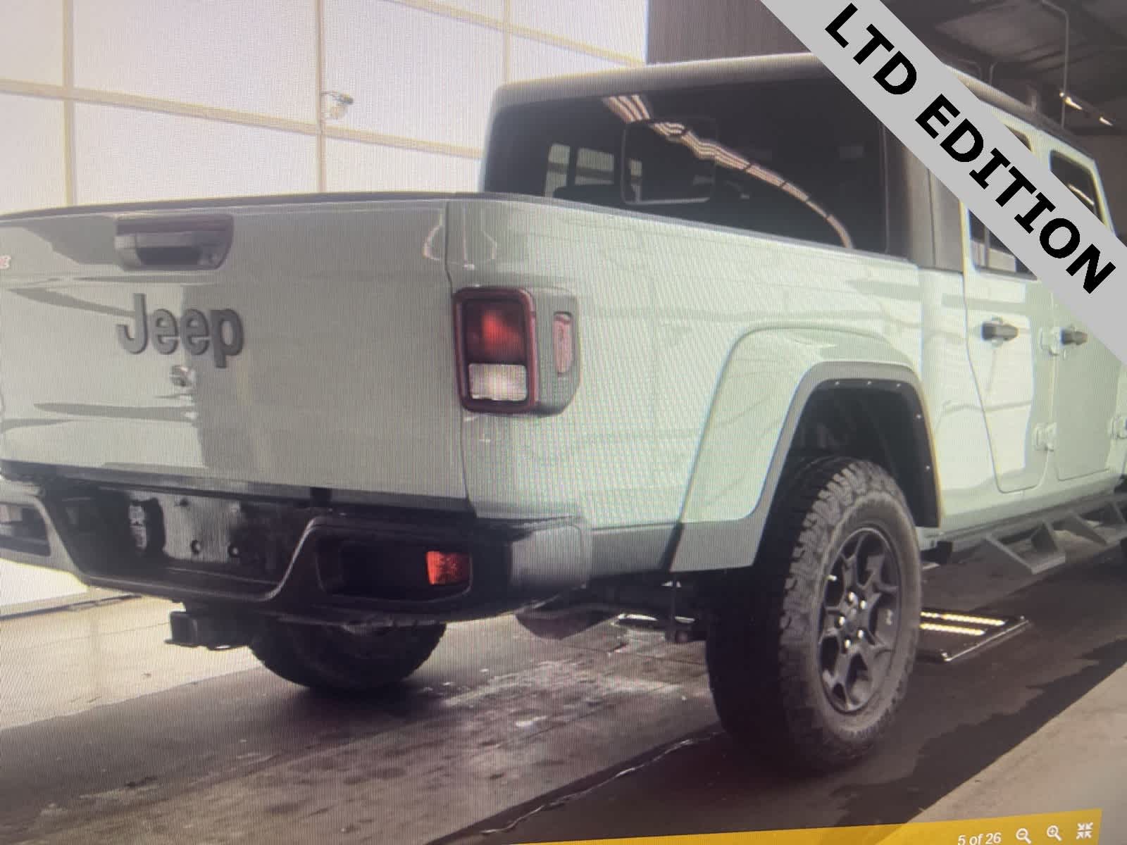 2023 Jeep Gladiator Texas Trail photo 2