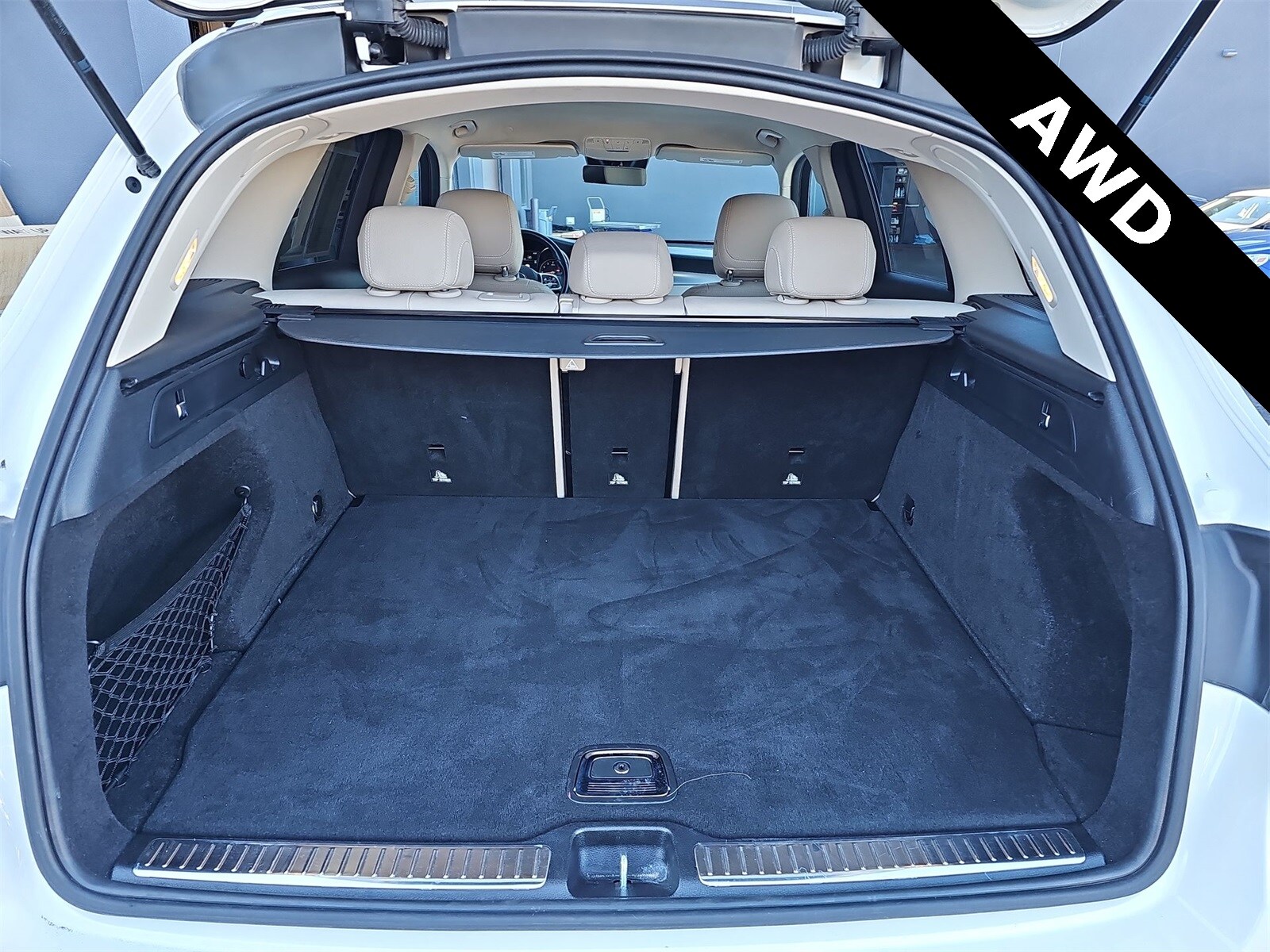 Thumbnail: 2022 Mercedes-Benz GLC - 23