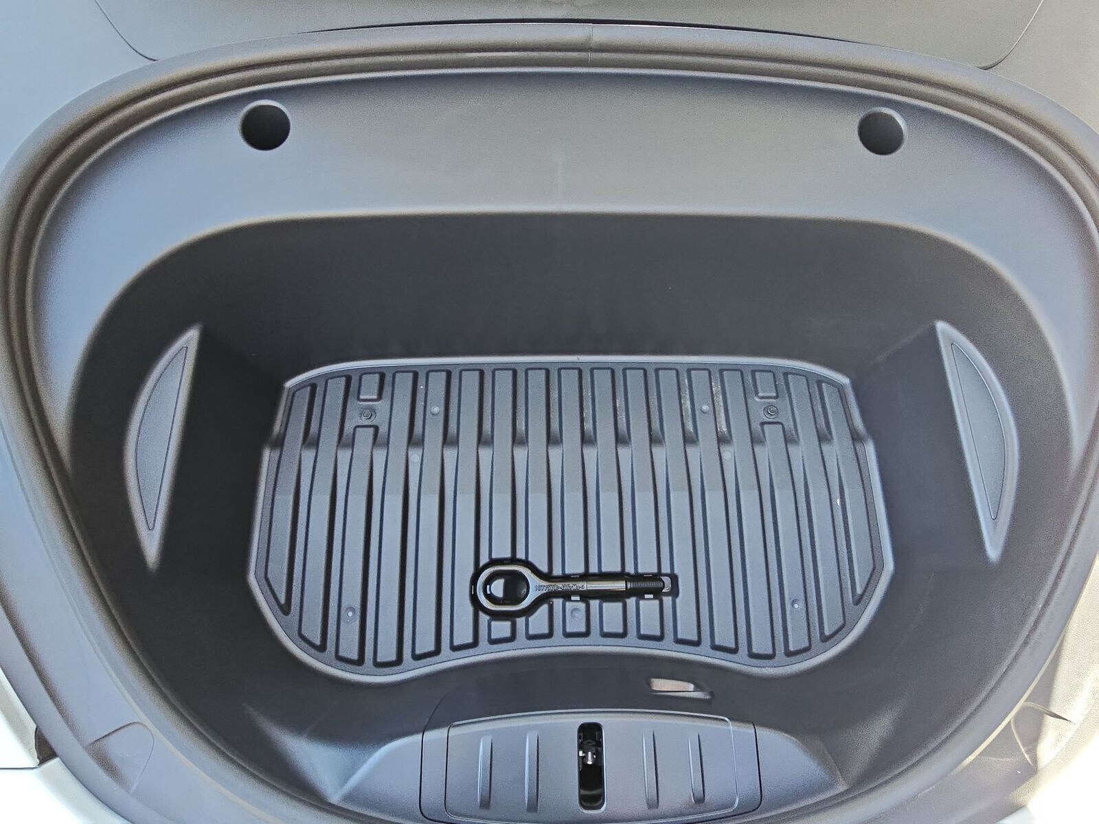 Thumbnail: 2023 Tesla Model 3 - 14