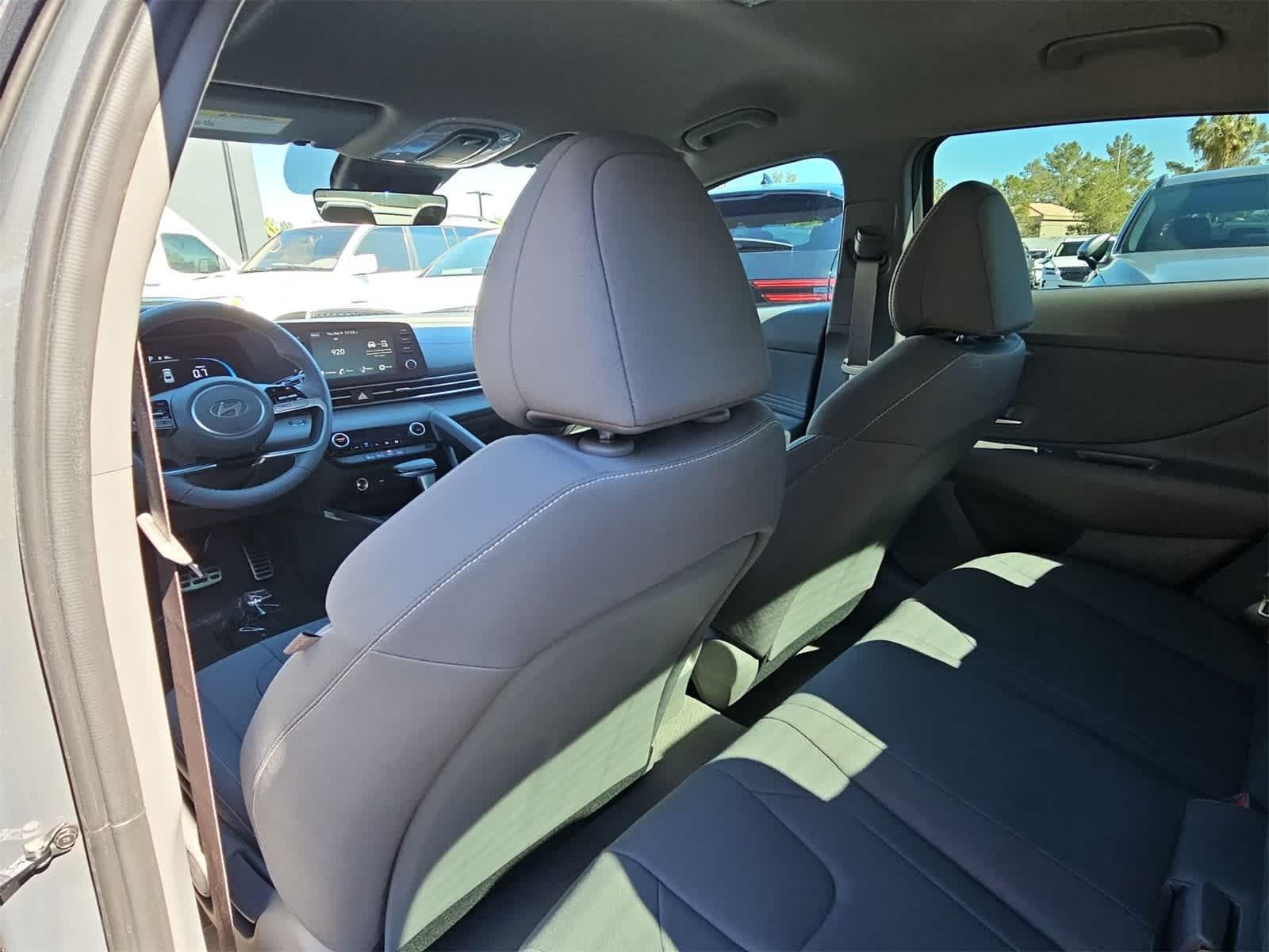 Thumbnail: 2025 Hyundai Elantra - 16