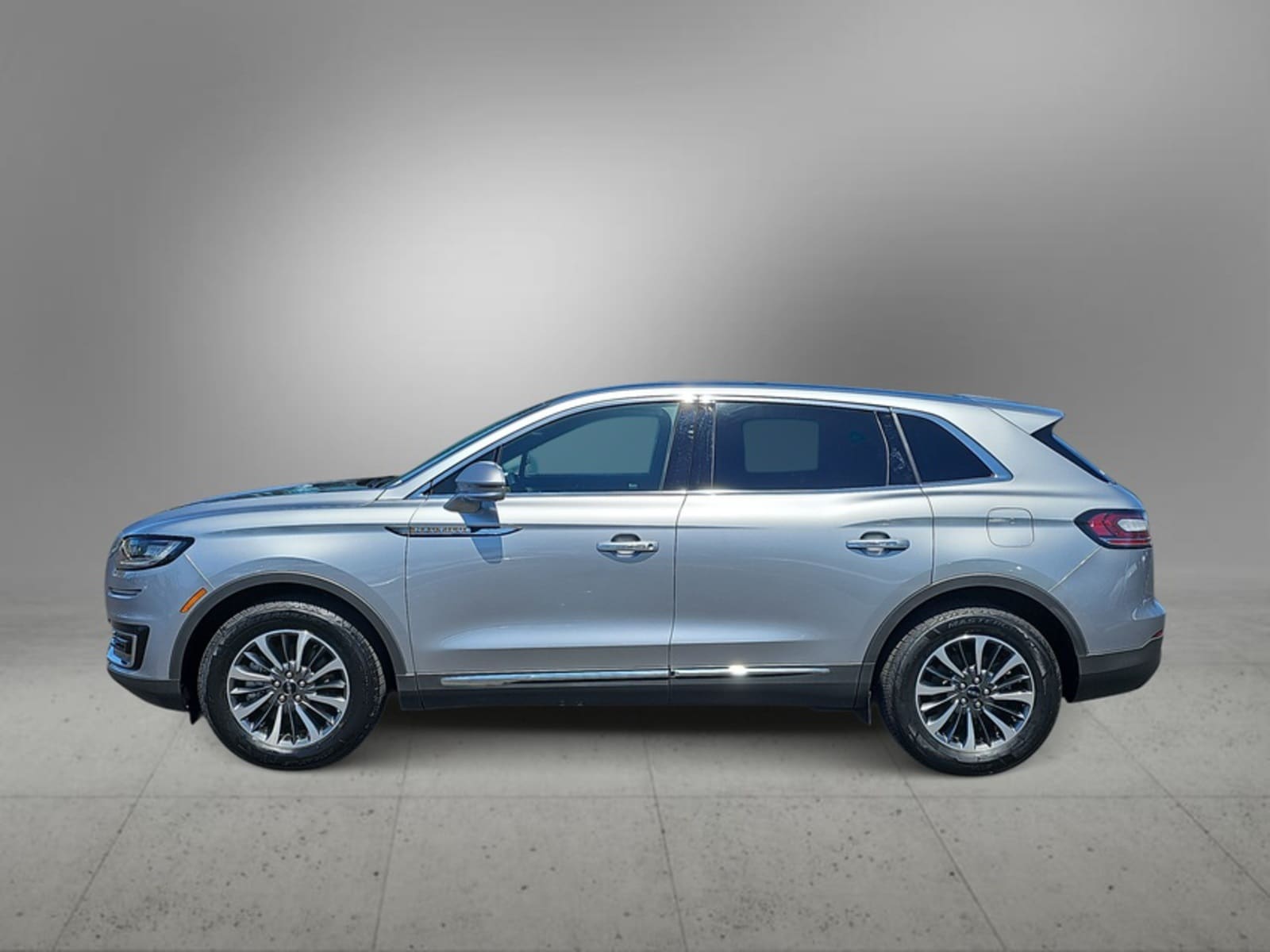 Thumbnail: 2020 Lincoln Nautilus - 6