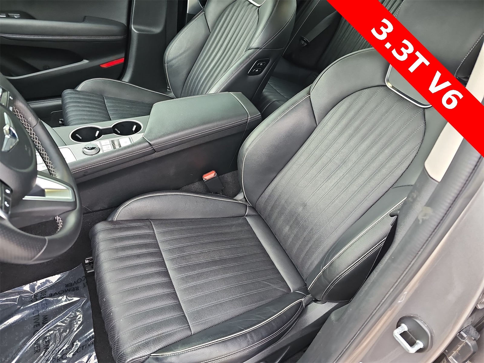 Thumbnail: 2022 Genesis G70 - 15