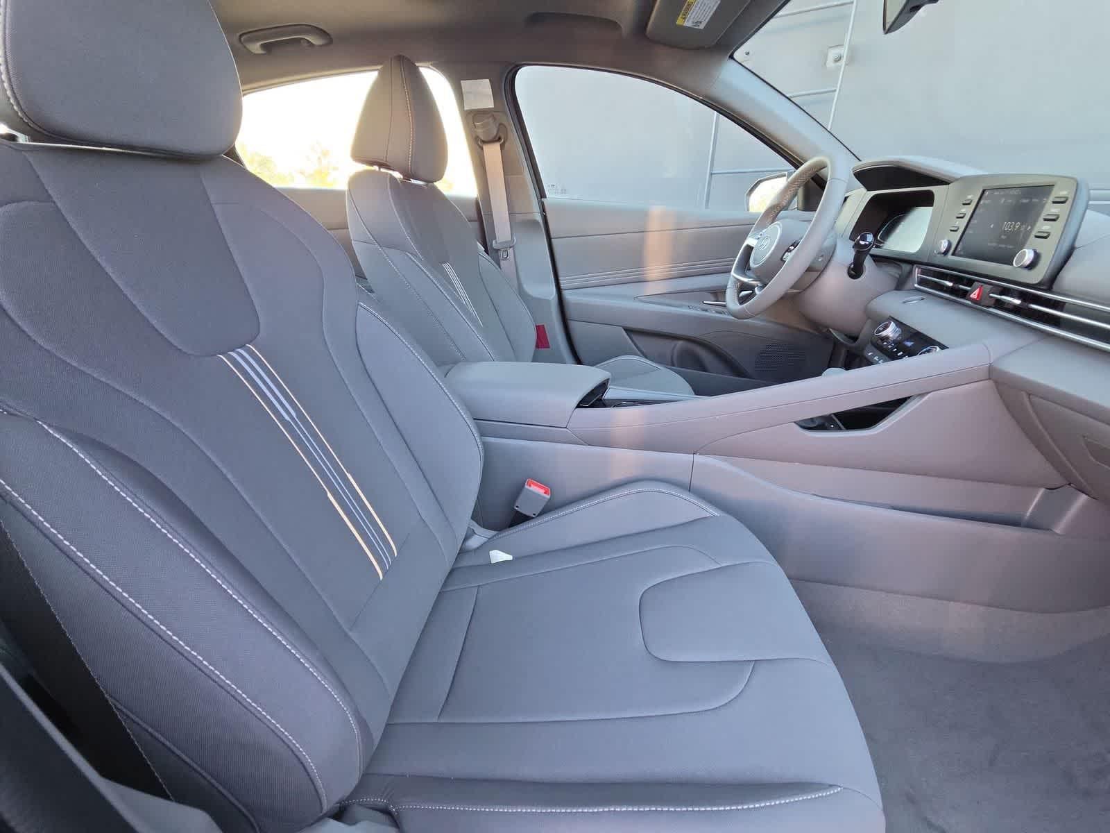 Thumbnail: 2026 Hyundai Elantra - 18
