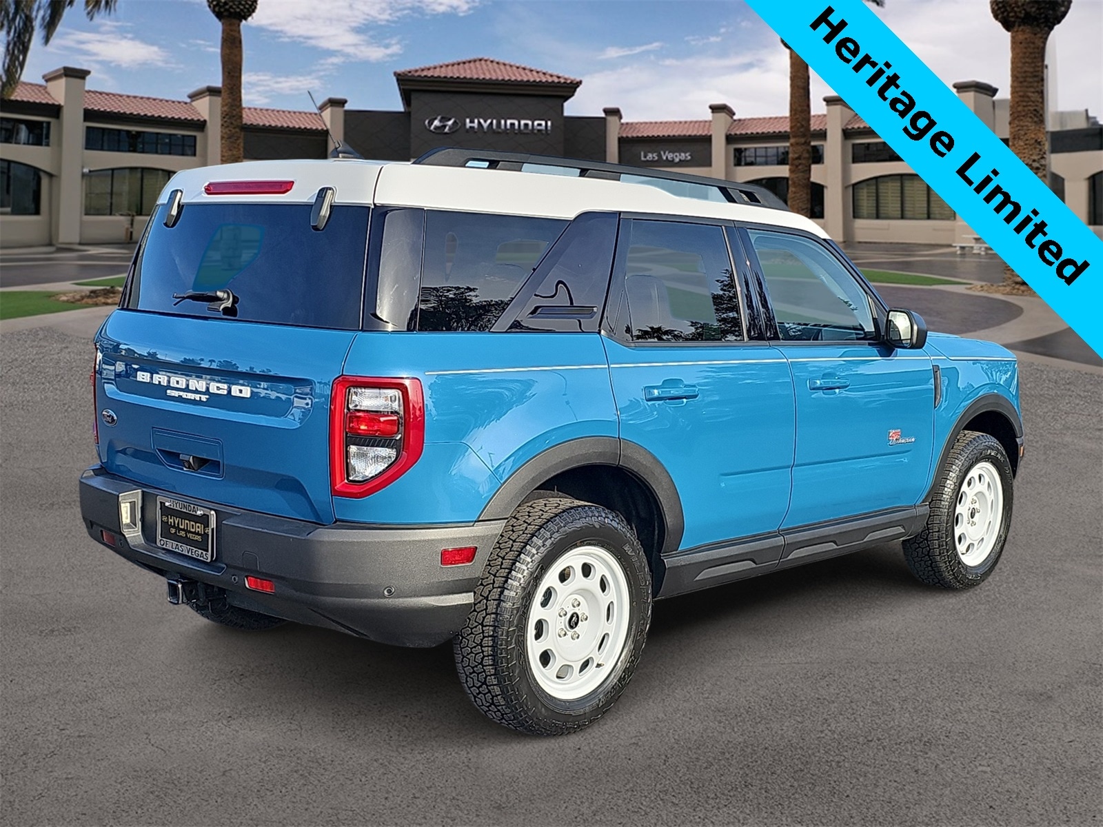 Thumbnail: 2023 Ford Bronco Sport - 8