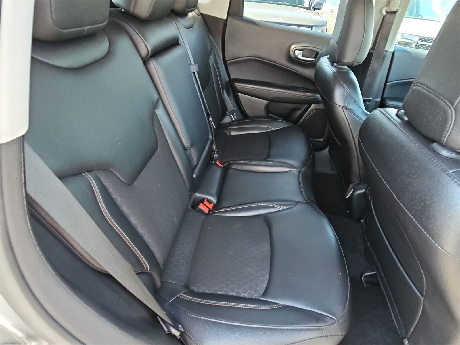 Thumbnail: 2020 Jeep Compass - 17