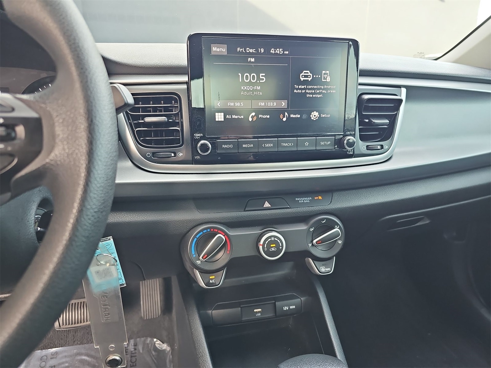 Thumbnail: 2023 Kia Rio - 20