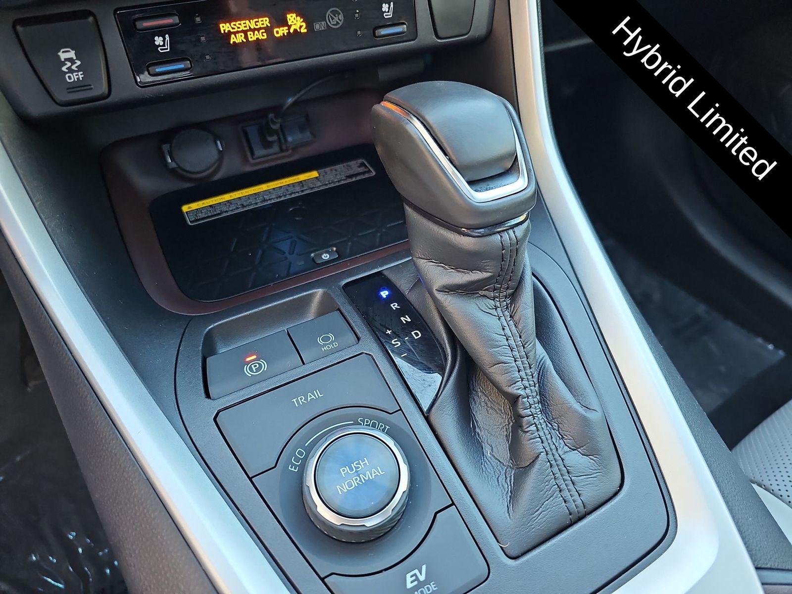 Thumbnail: 2021 Toyota RAV4 - 20