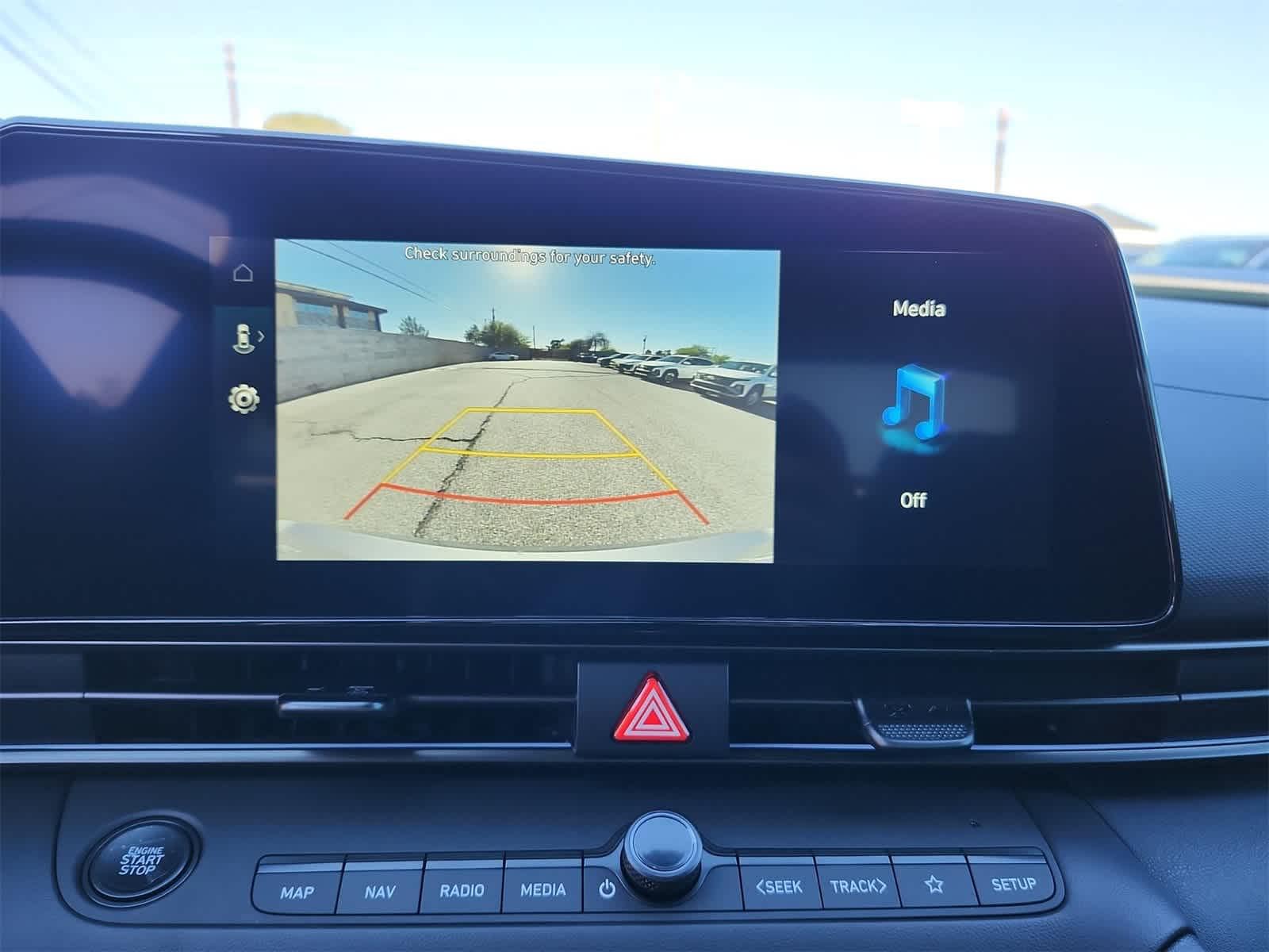 Thumbnail: 2025 Hyundai Elantra - 24