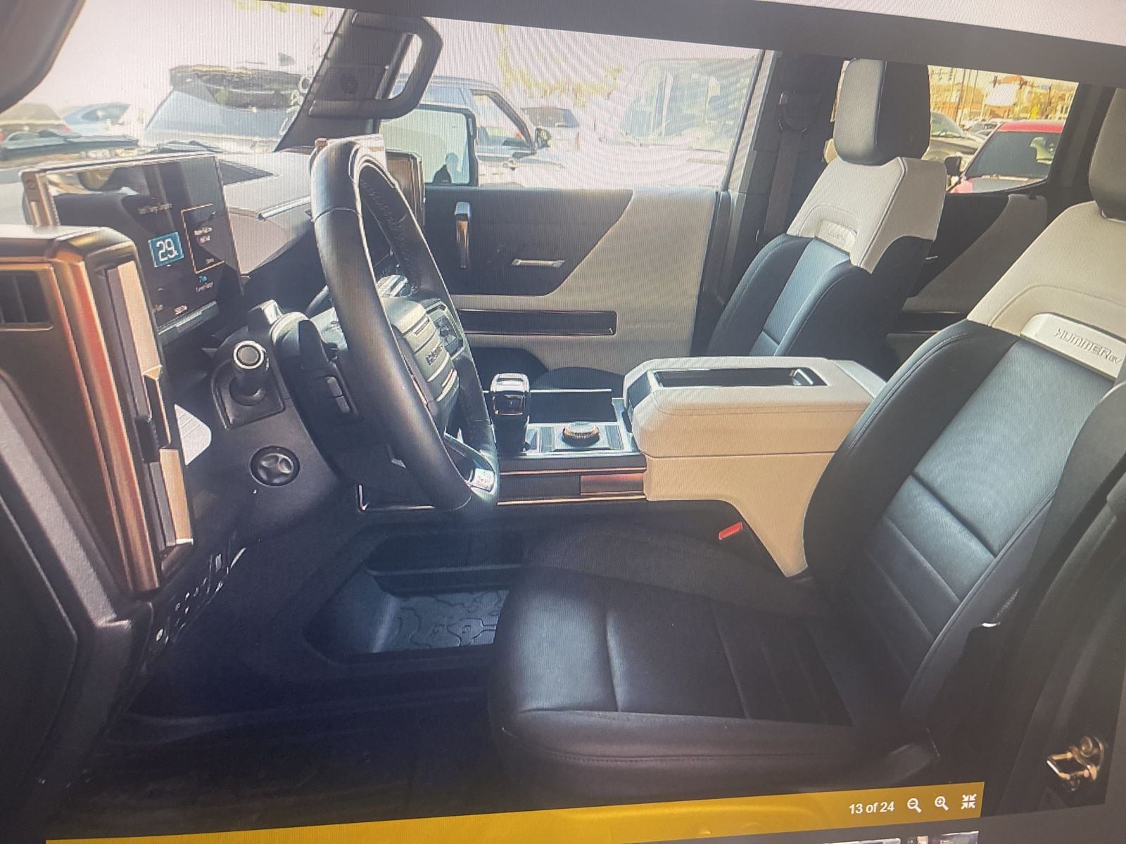 Thumbnail: 2024 GMC Hummer EV - 9