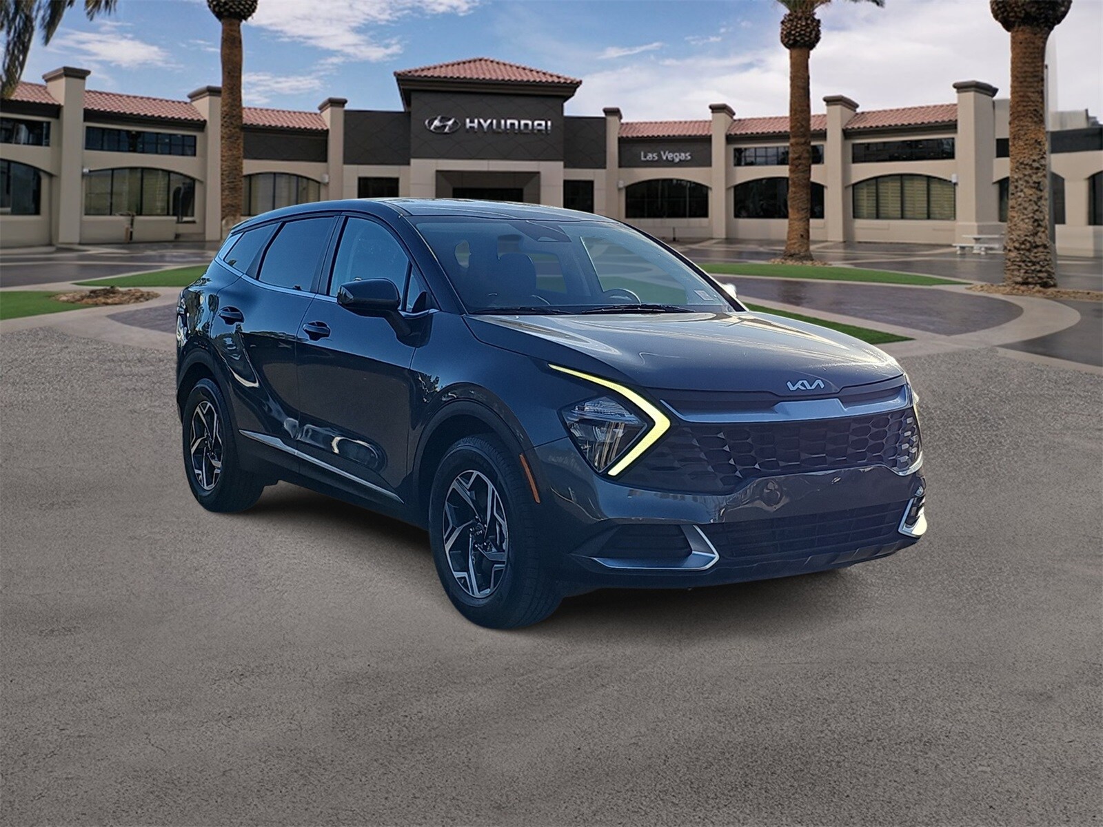 2023 Kia Sportage LX photo 2