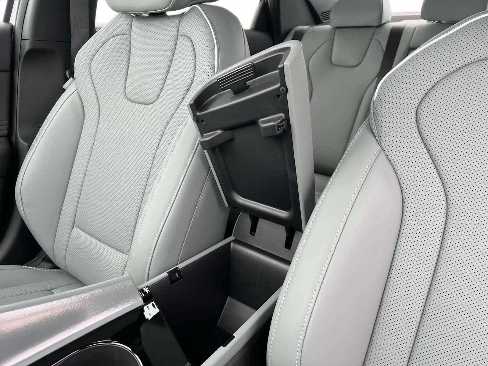 Thumbnail: 2025 Hyundai Elantra - 18