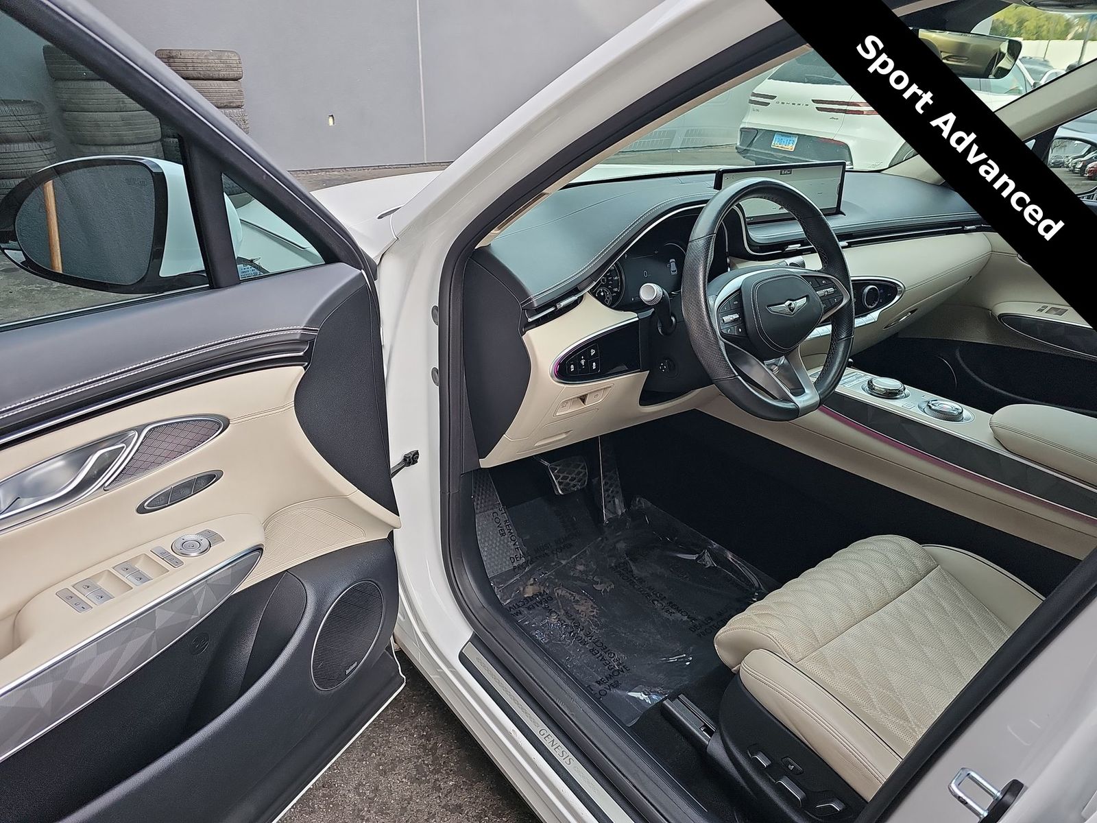 Thumbnail: 2023 Genesis GV70 - 10