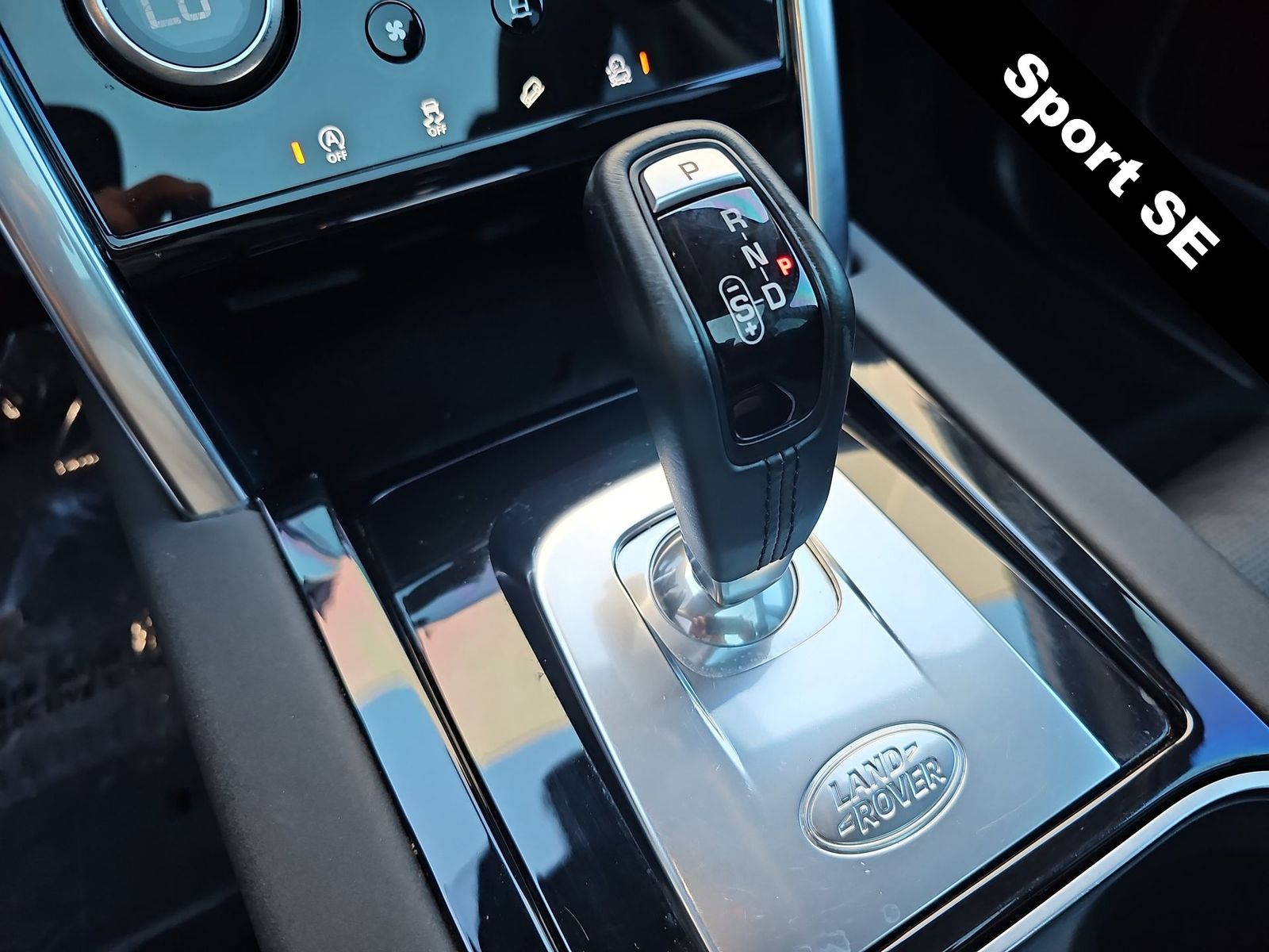 Thumbnail: 2020 Land Rover Discovery Sport - 21