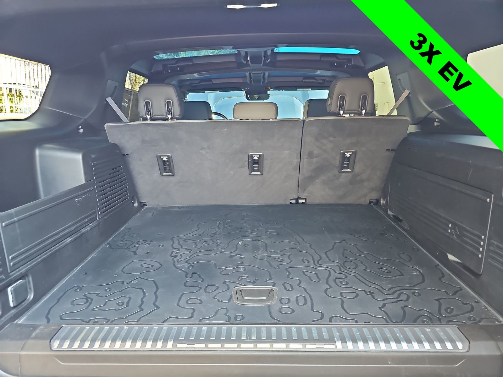 Thumbnail: 2024 GMC Hummer EV - 23