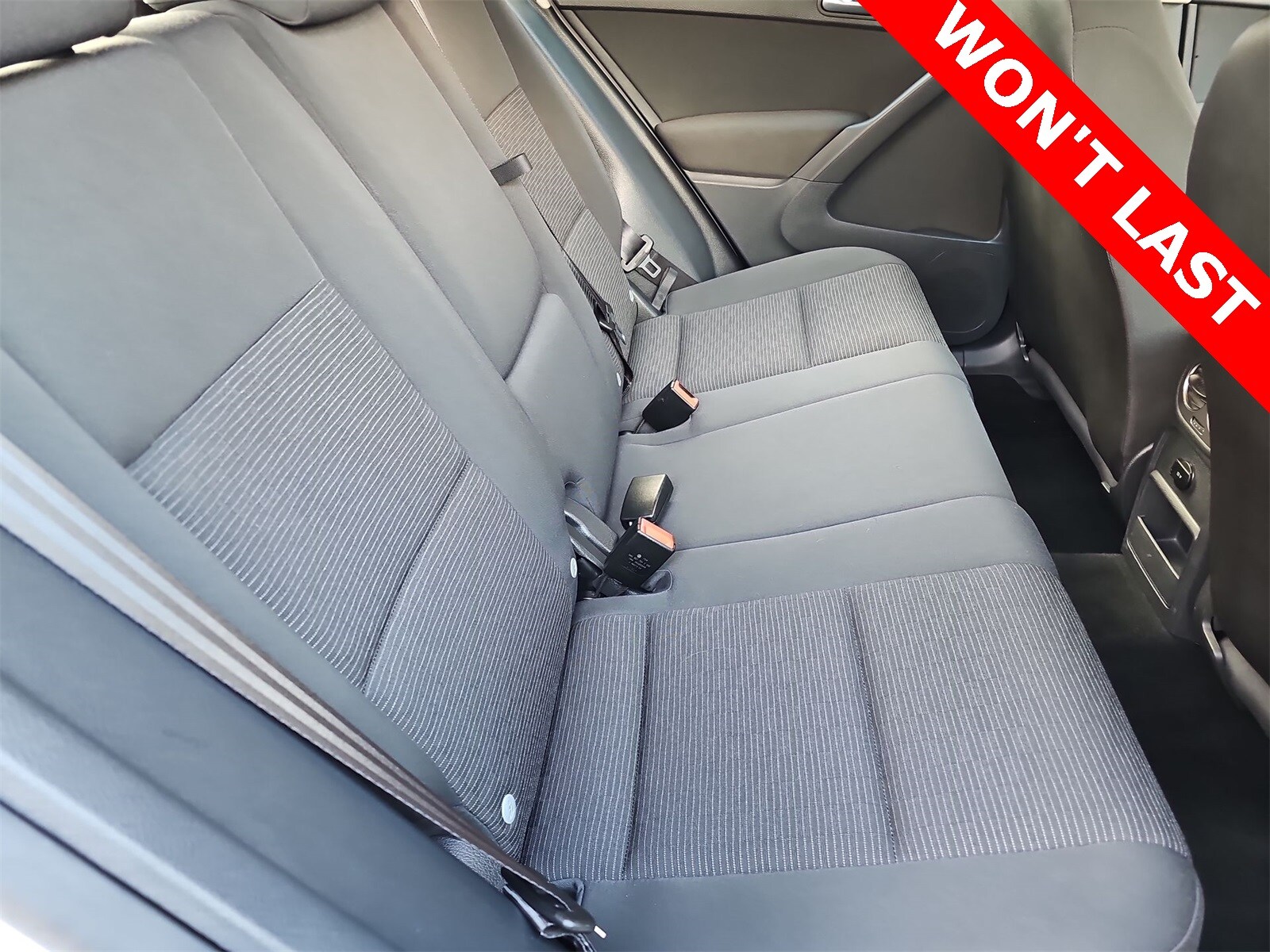 Thumbnail: 2013 Volkswagen Tiguan - 17