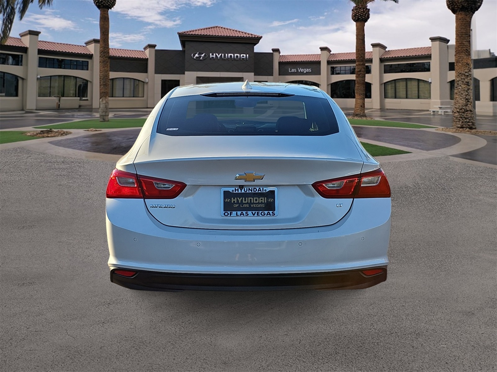 Thumbnail: 2017 Chevrolet Malibu - 7