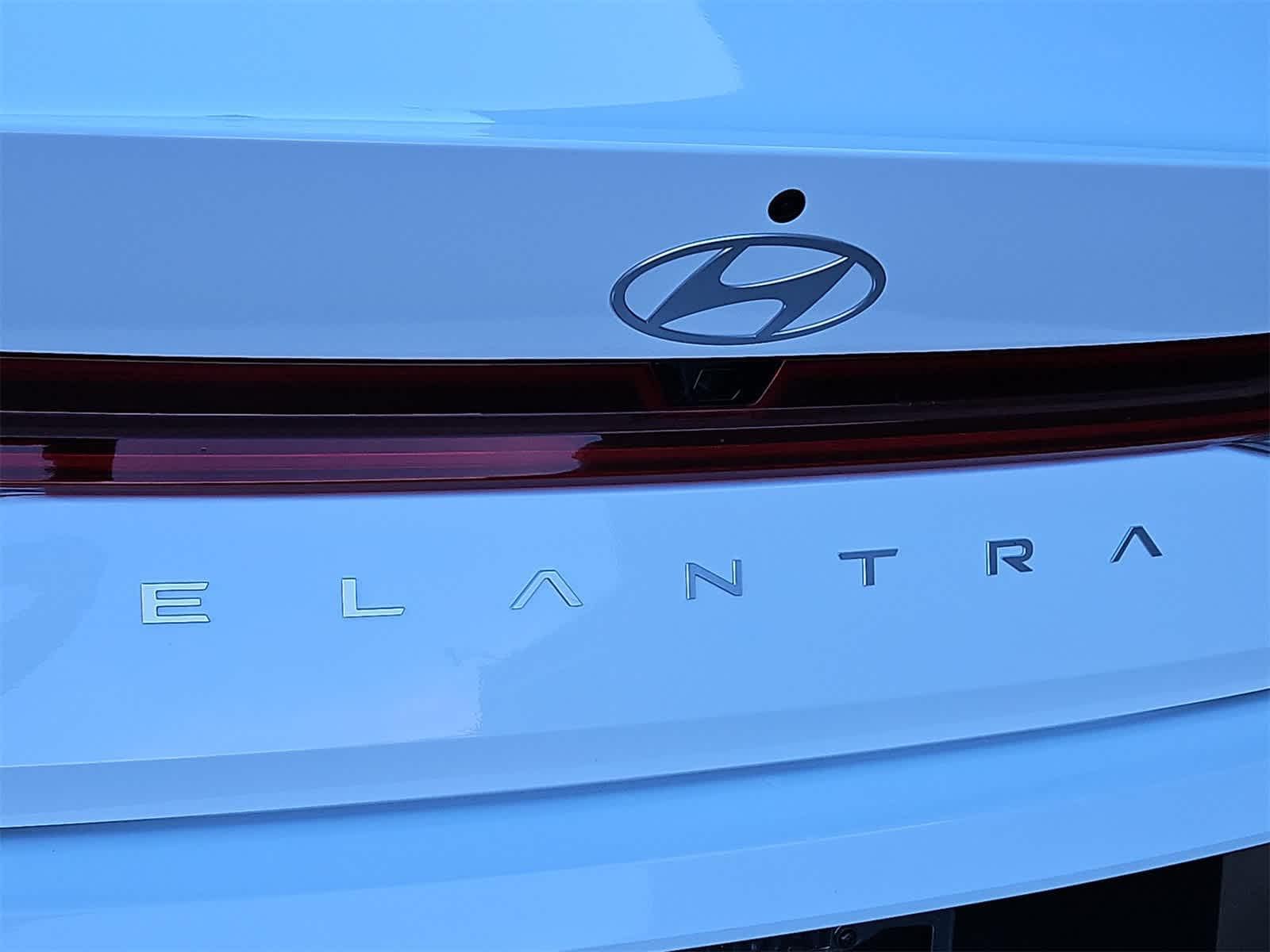 Thumbnail: 2025 Hyundai Elantra - 11