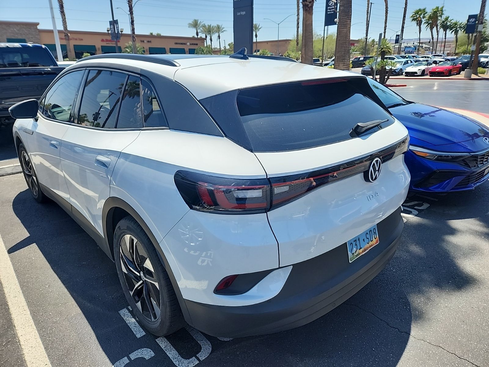 Thumbnail: 2021 Volkswagen ID.4 - 10