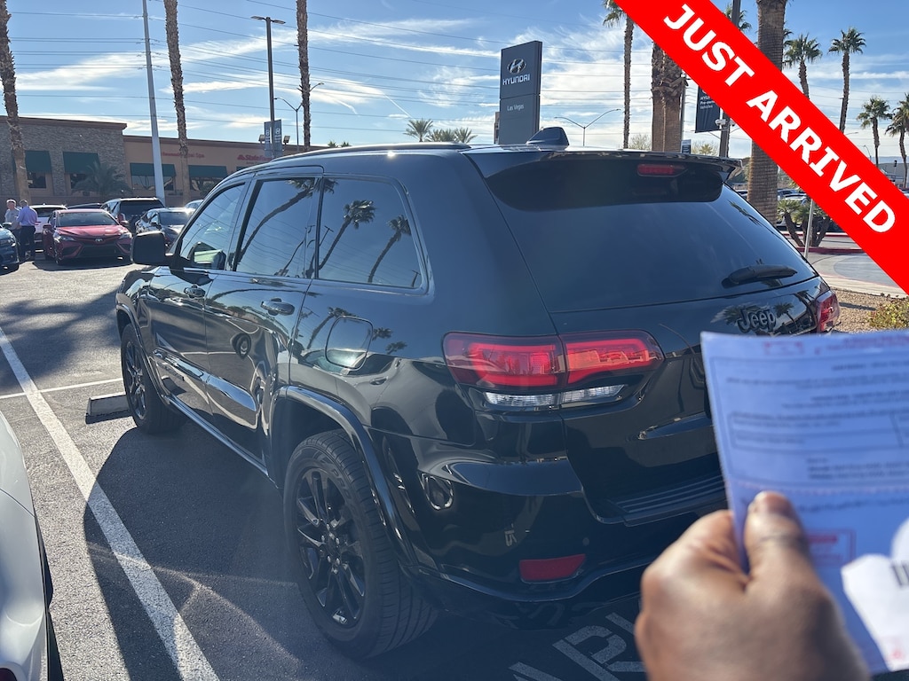 Used 2019 Jeep Grand Cherokee Altitude SUV