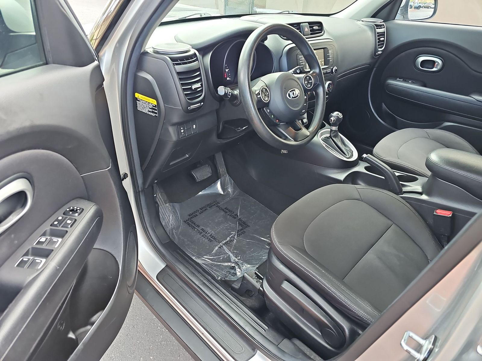 Thumbnail: 2017 Kia Soul - 10