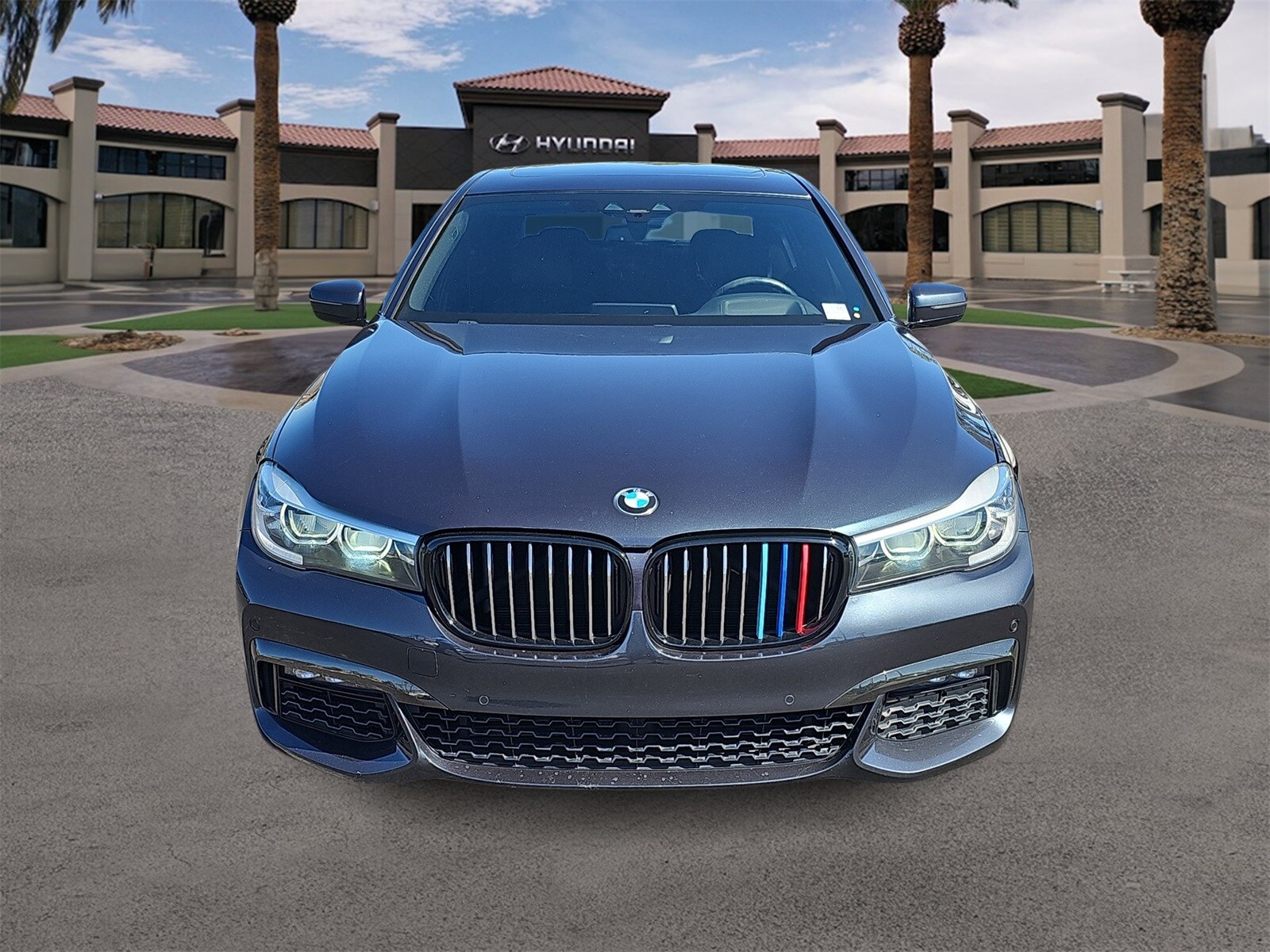 2019 Bmw 740i Sedan photo 2