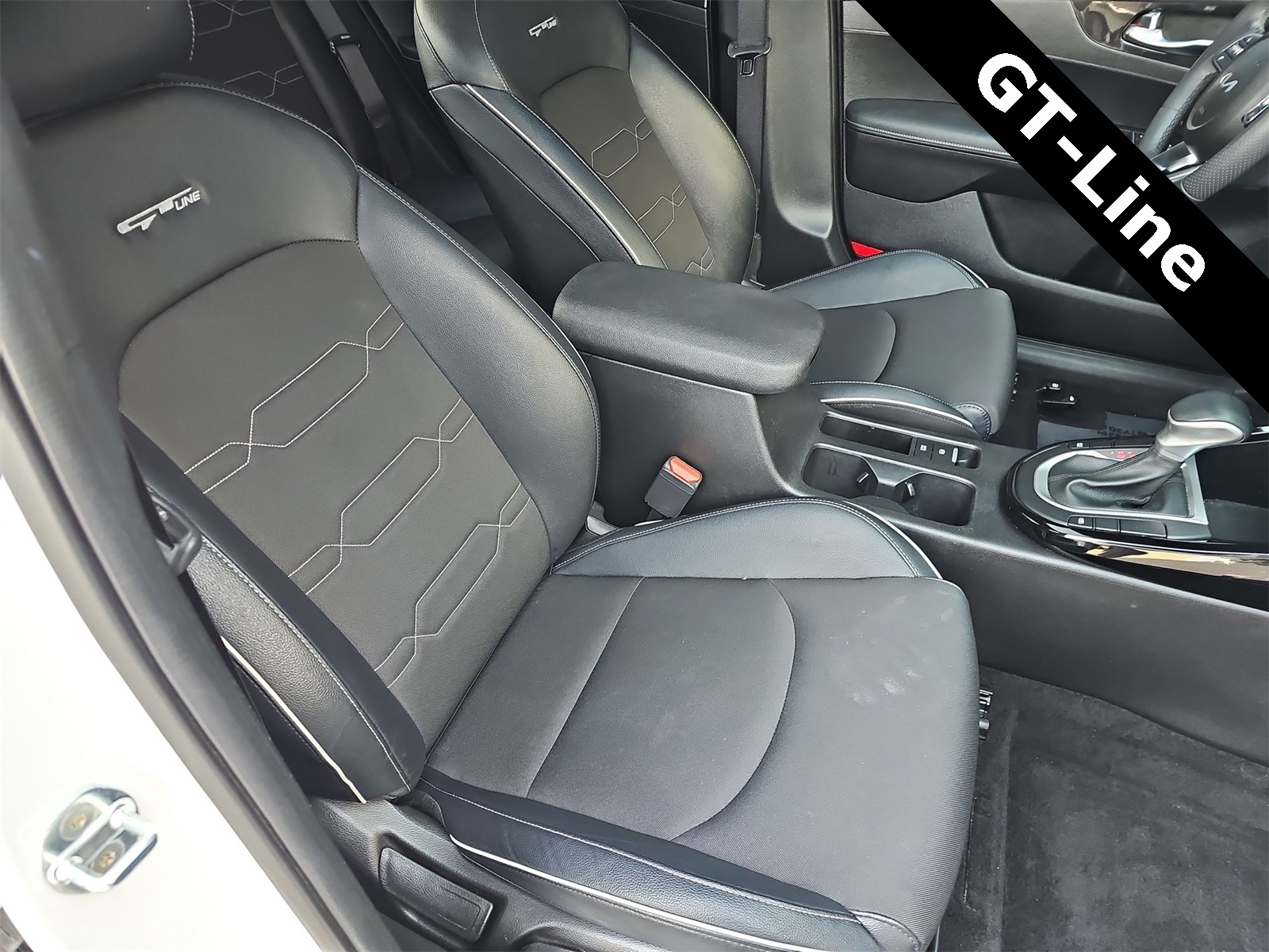 Thumbnail: 2023 Kia Forte - 18