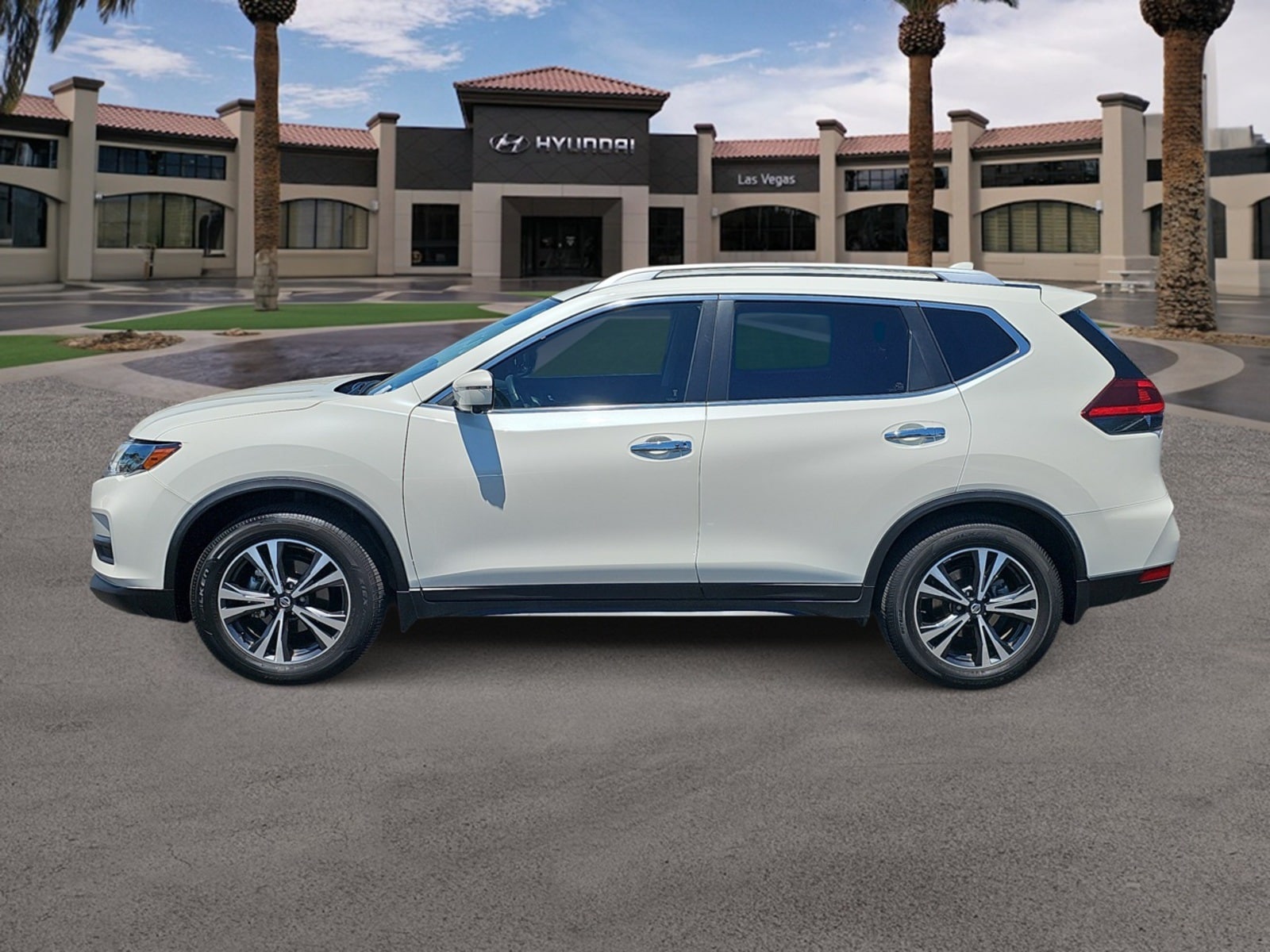 Thumbnail: 2019 Nissan Rogue - 6