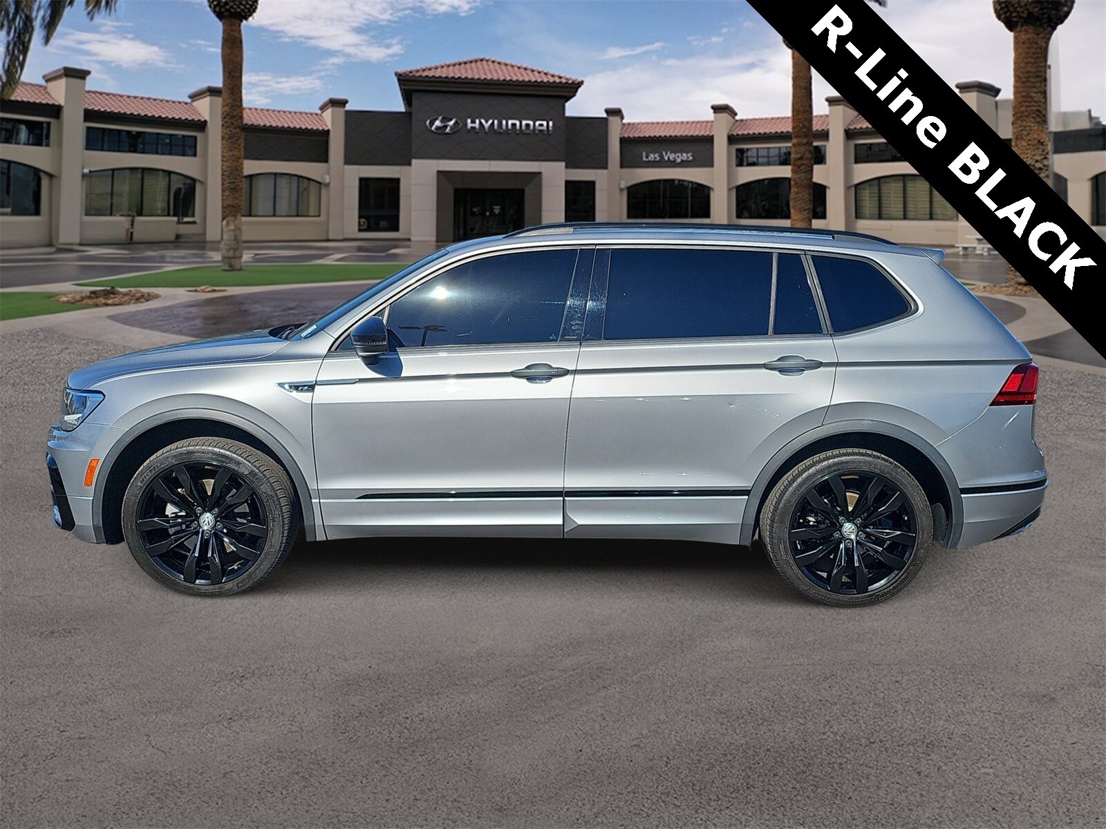 Thumbnail: 2021 Volkswagen Tiguan - 5