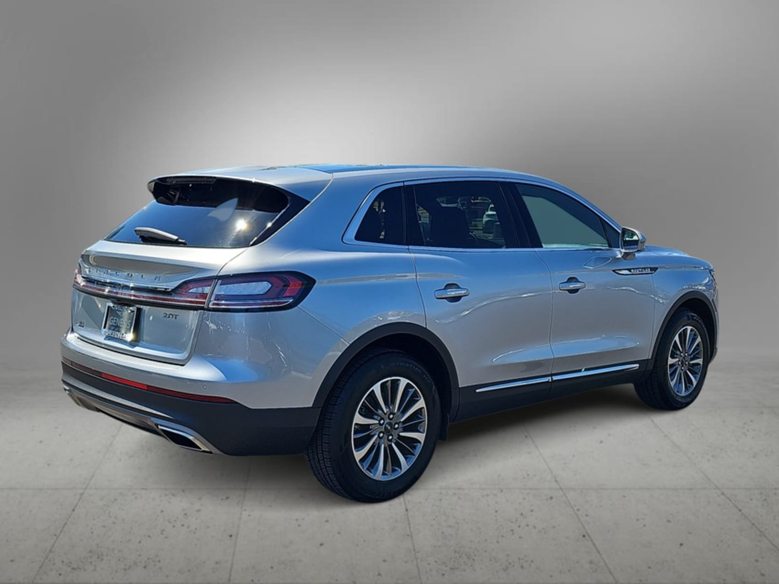 Thumbnail: 2020 Lincoln Nautilus - 9