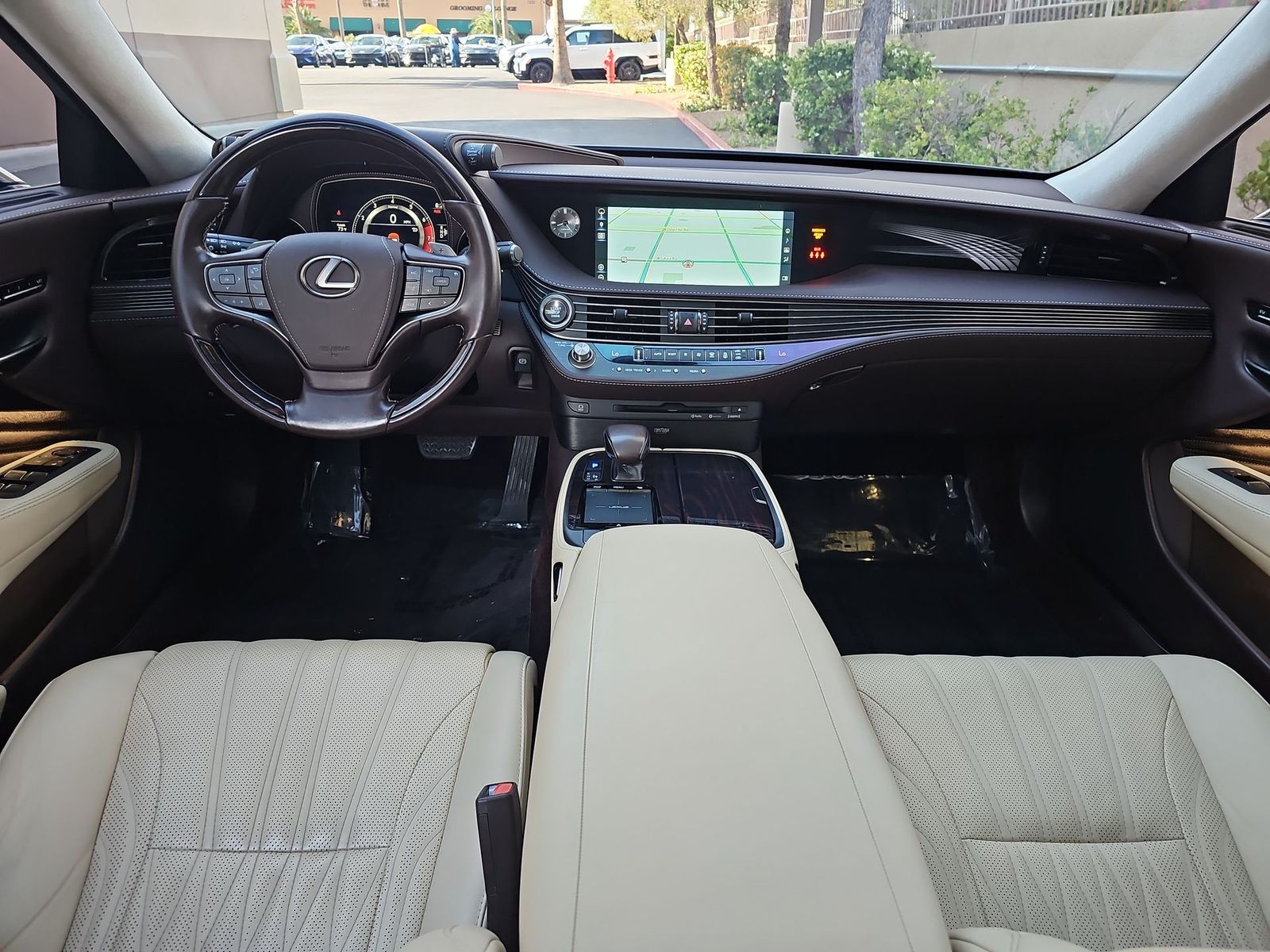 Thumbnail: 2019 Lexus LS - 14